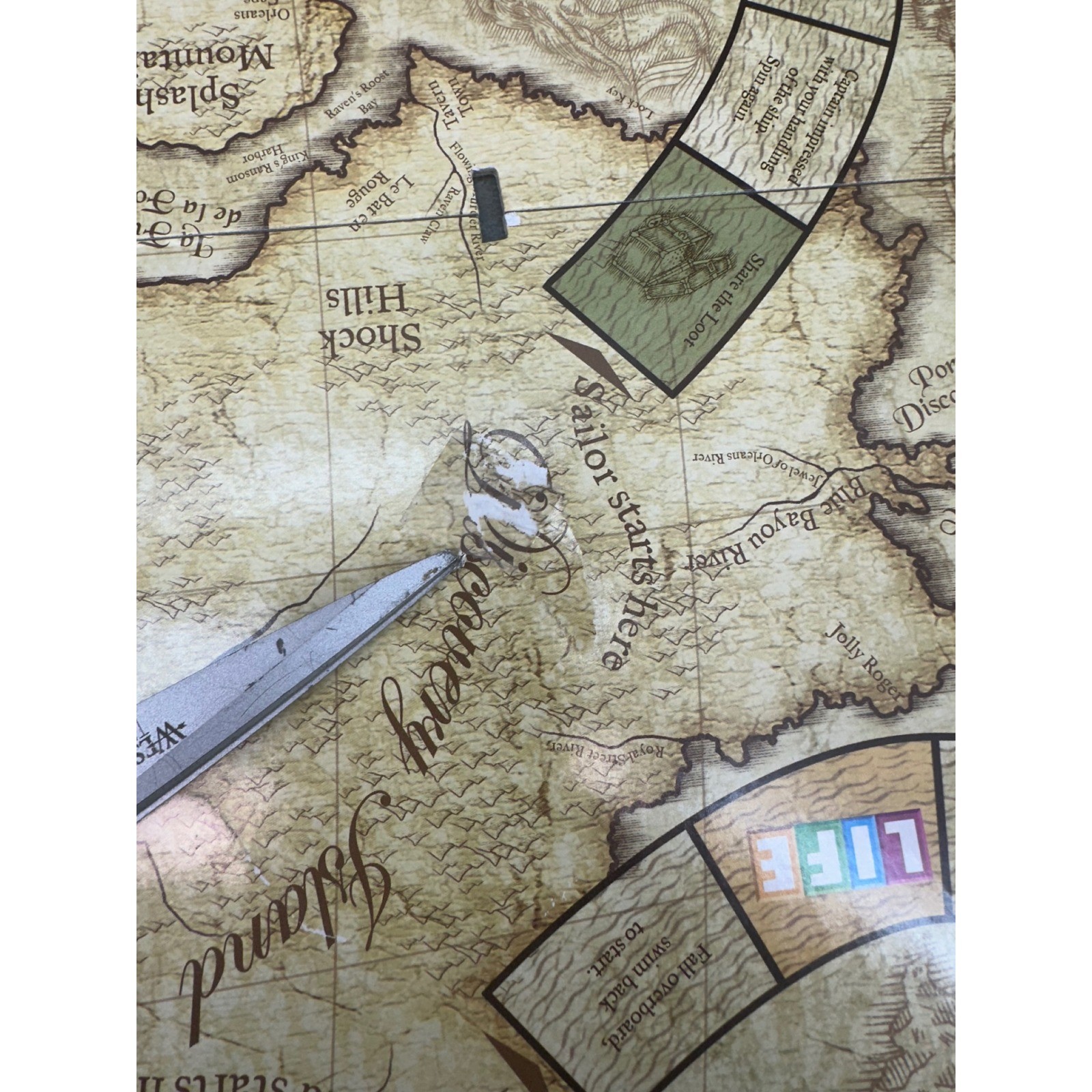 Life Pirates of the Caribbean Edition Board Game Theme Park Collector Tin