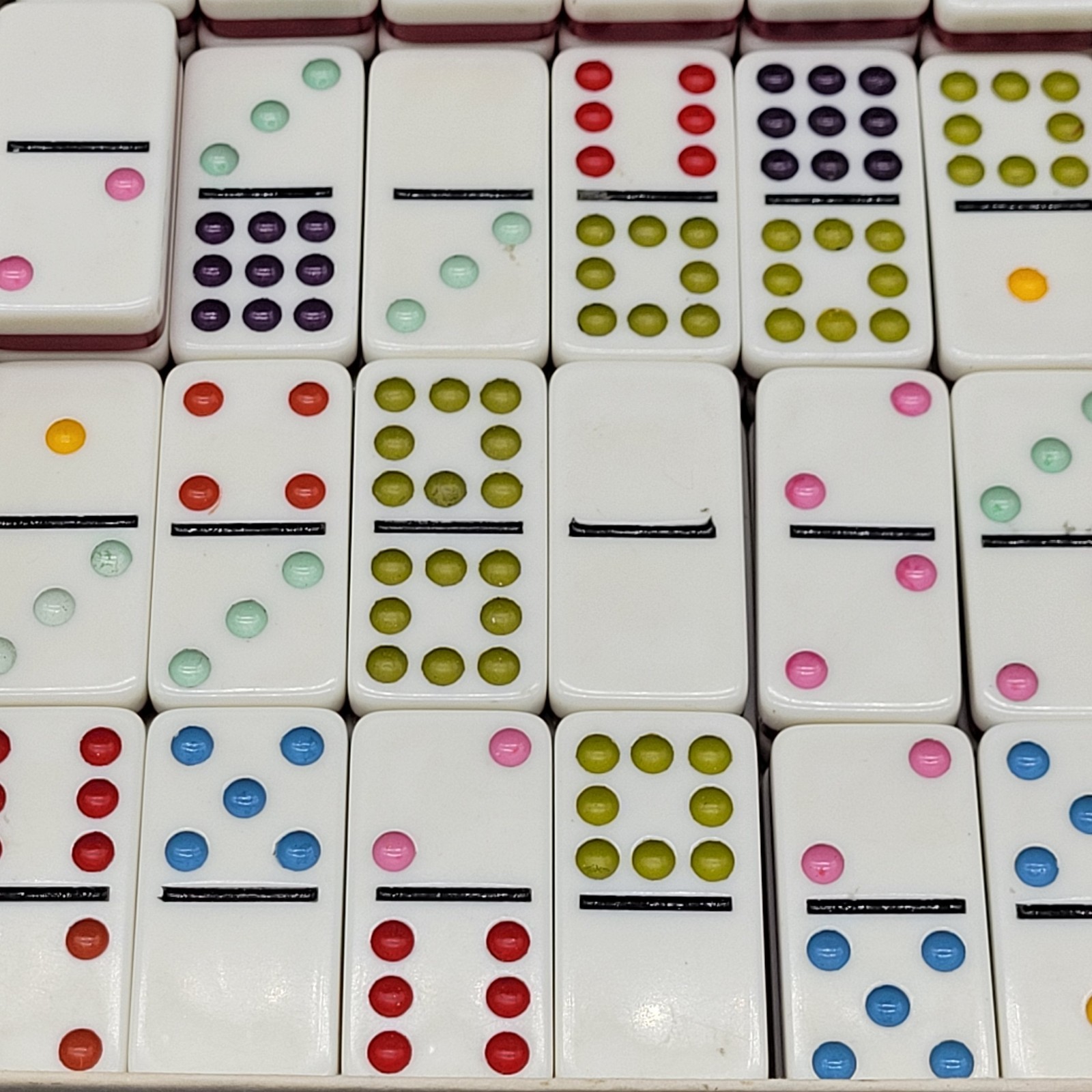 Vtg 1986 Deluxe Chickenfoot 55PC Multicolor Double Nine Dominoes Plastech