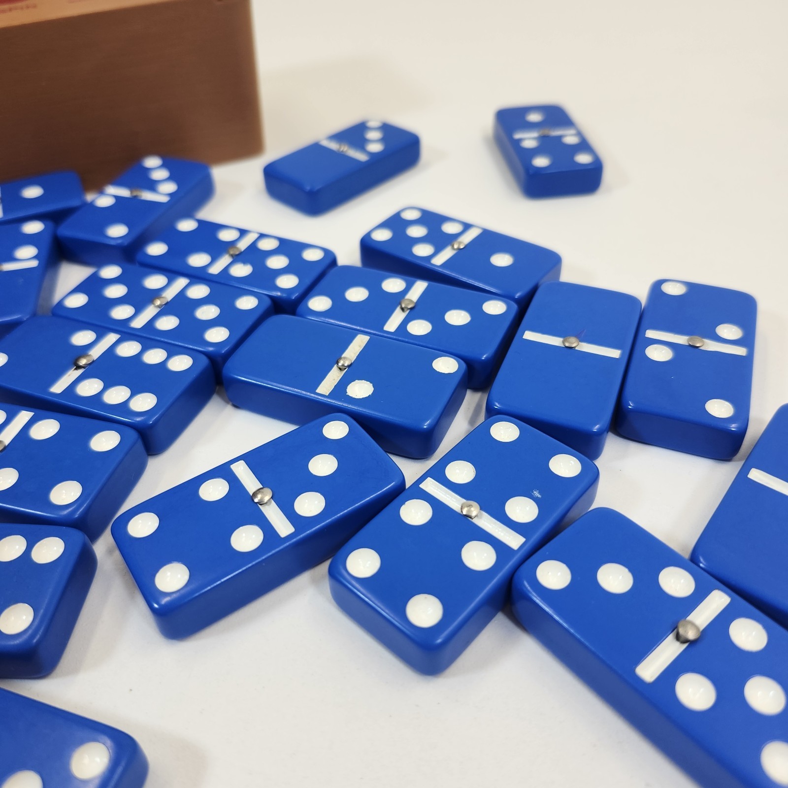 Dominoes Double Six All Urea Pieces Metal Spin Blue Bramy Brand Game Set Case