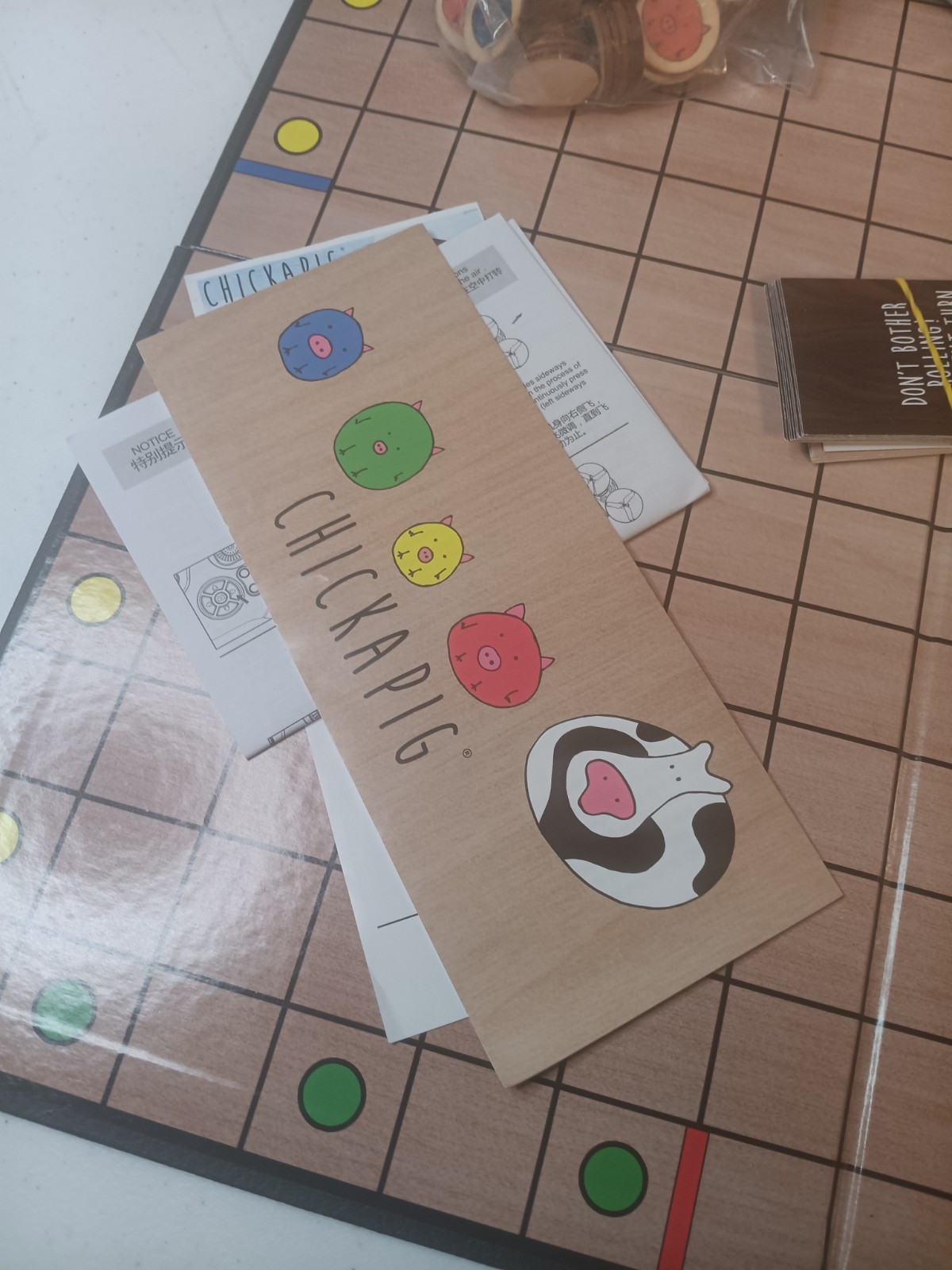 Chickapig Chicken Pig Board Game Strategy Farm Poop Token 2 Players Complete