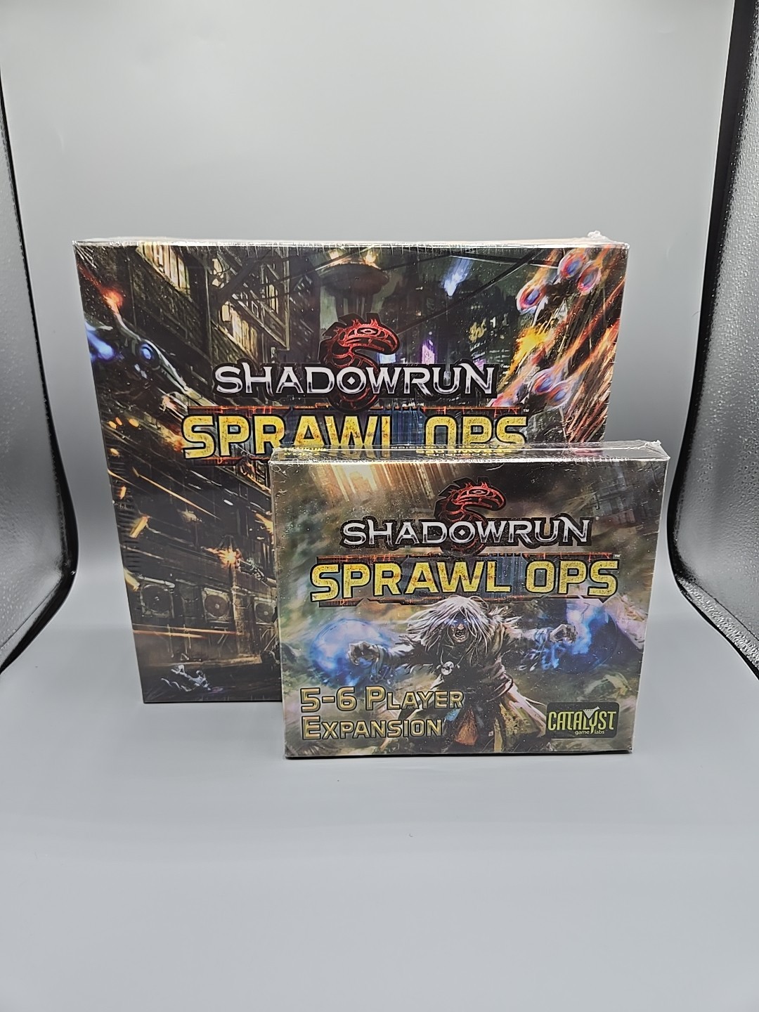 Catalyst Games Shadowrun Sprawl Ops Board Game PLUS 5-6 Player Expansion Pack