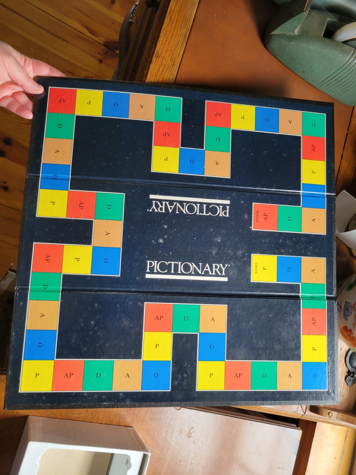 Vintage Pictionary First Edition Board Game Of Quick Draw 1985