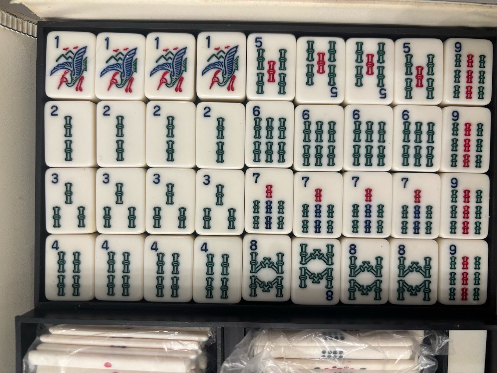 Vintage Mah-Jong Chinese Game Of Four Winds 143/144. Missing 1 Tile
