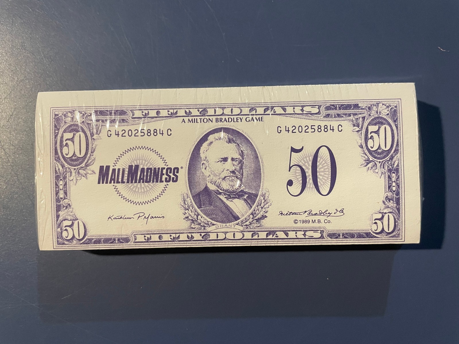 1996 Electronic Mall Madness COMPLETE NEW Open Box Milton Bradley