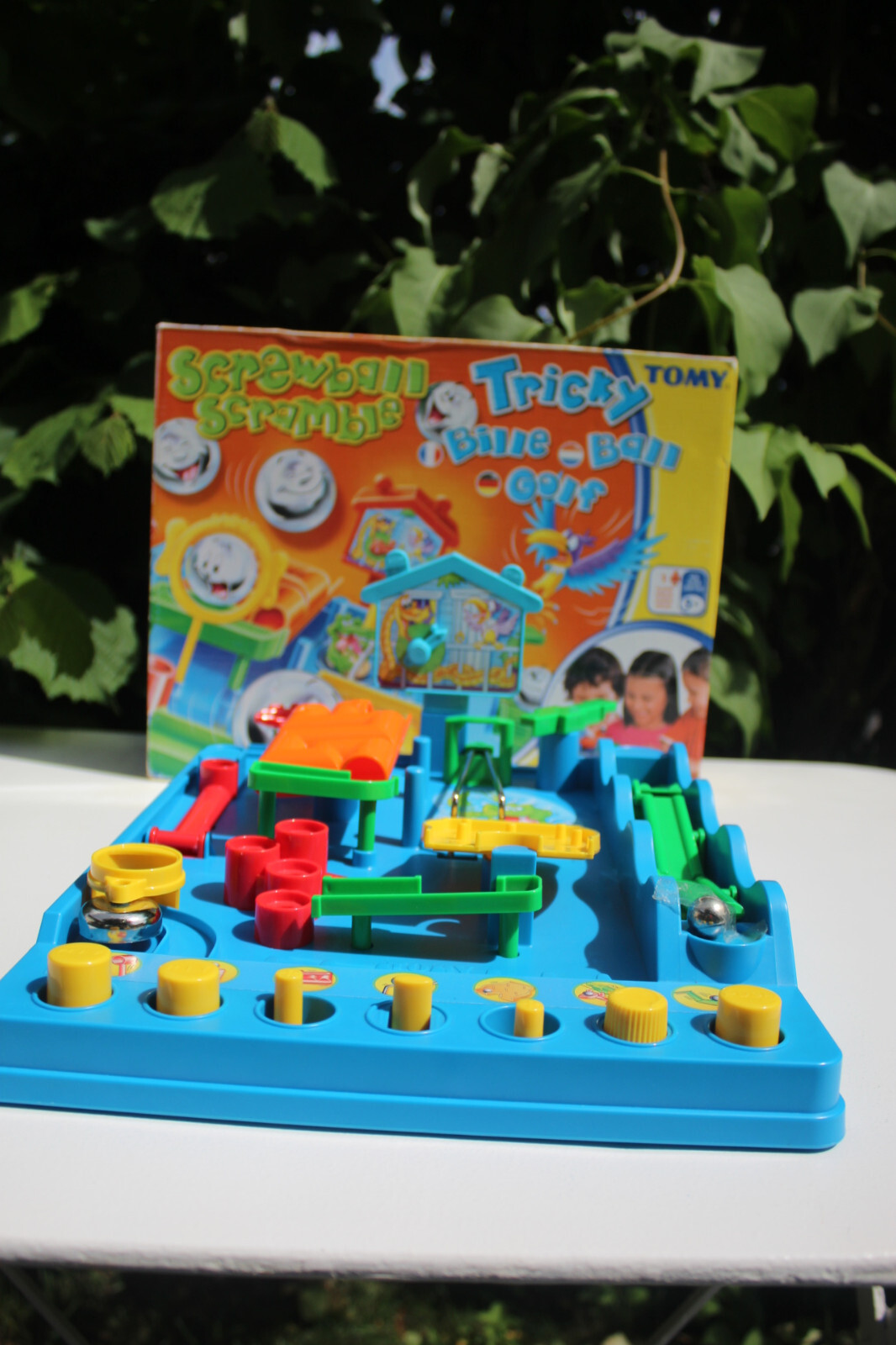 Tomy Tricky Ball Screwball Scramble Board Game