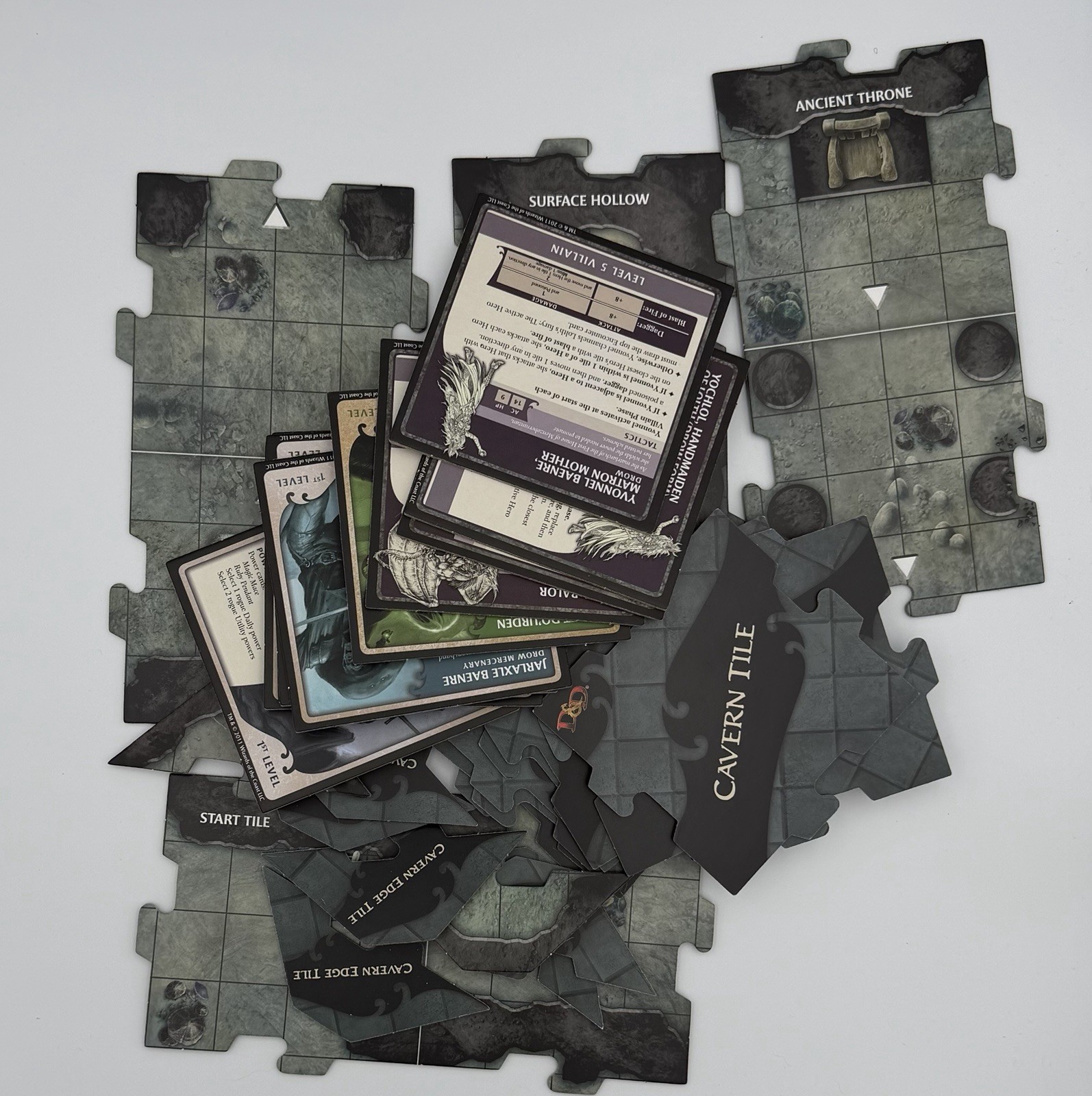 Dungeons & Dragons The Legend of Drizzt Board Game D&D Adventure System