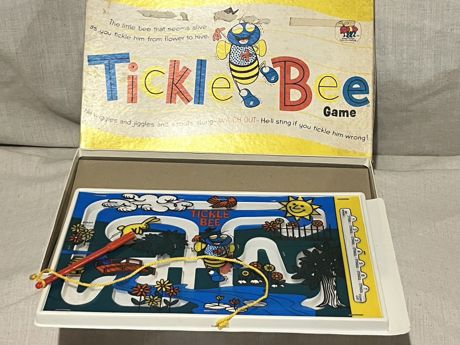 Schaper Tickle Bee Vintage Animals Board Game, Ages 4-7, 1+ Player