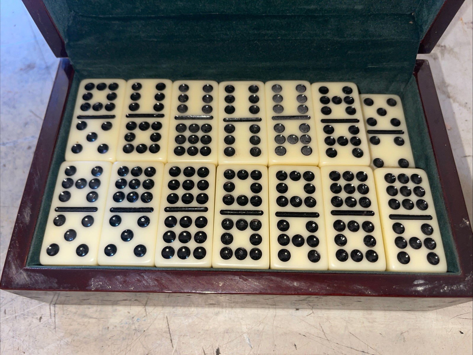 Double Nine Dominoes Wooden Box Case Brass Inlays 55 Bakelite Tiles