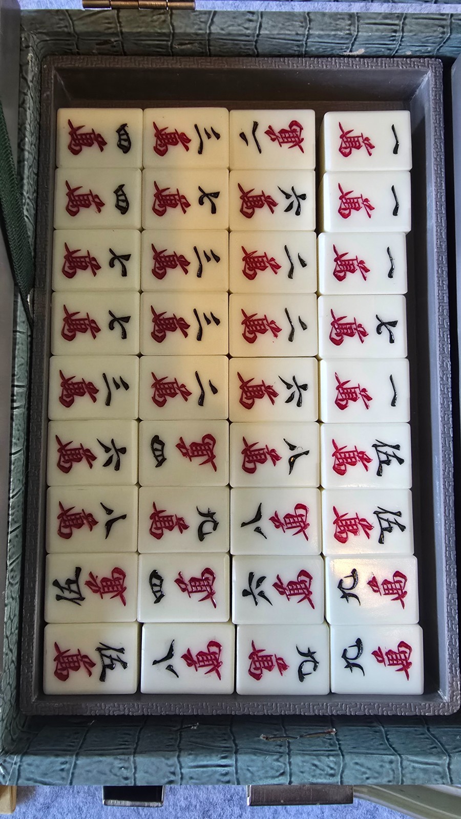 Vintage Japanese SHOWA ERA MAHJONG Set in OG Case Bamboo Backings w/ Pieces