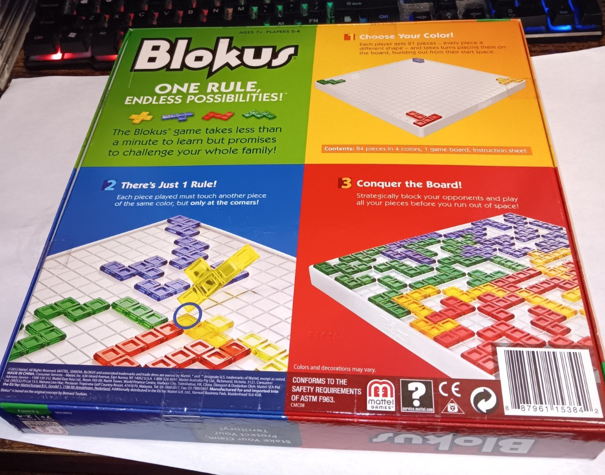 Blokus Strategy Game Red Blue Green Yellow Fun for Family and Friends sealed