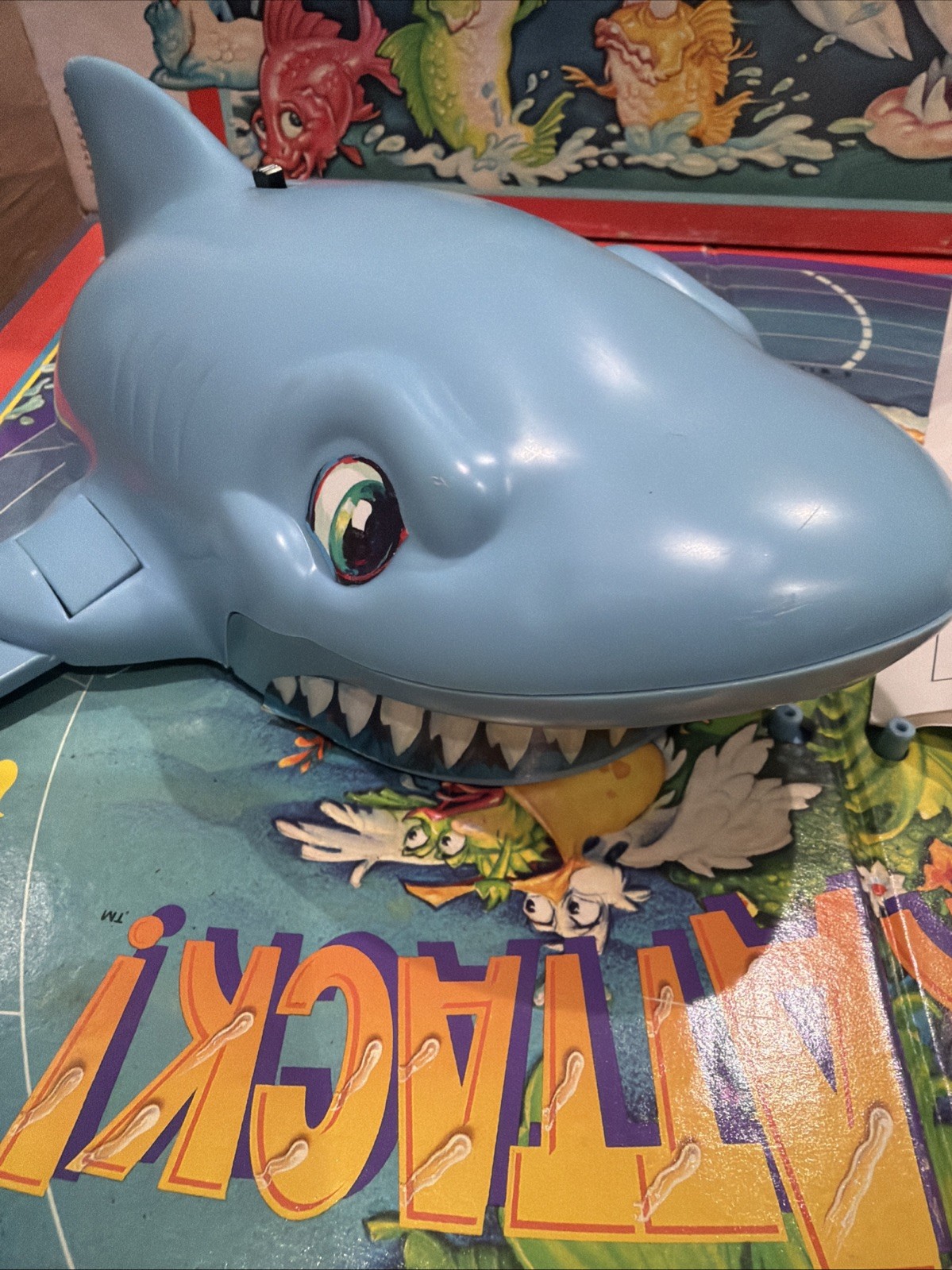 MB – Shark Attack! Vintage Board Game (1988) – GREAT! WORKS! Missing Dice