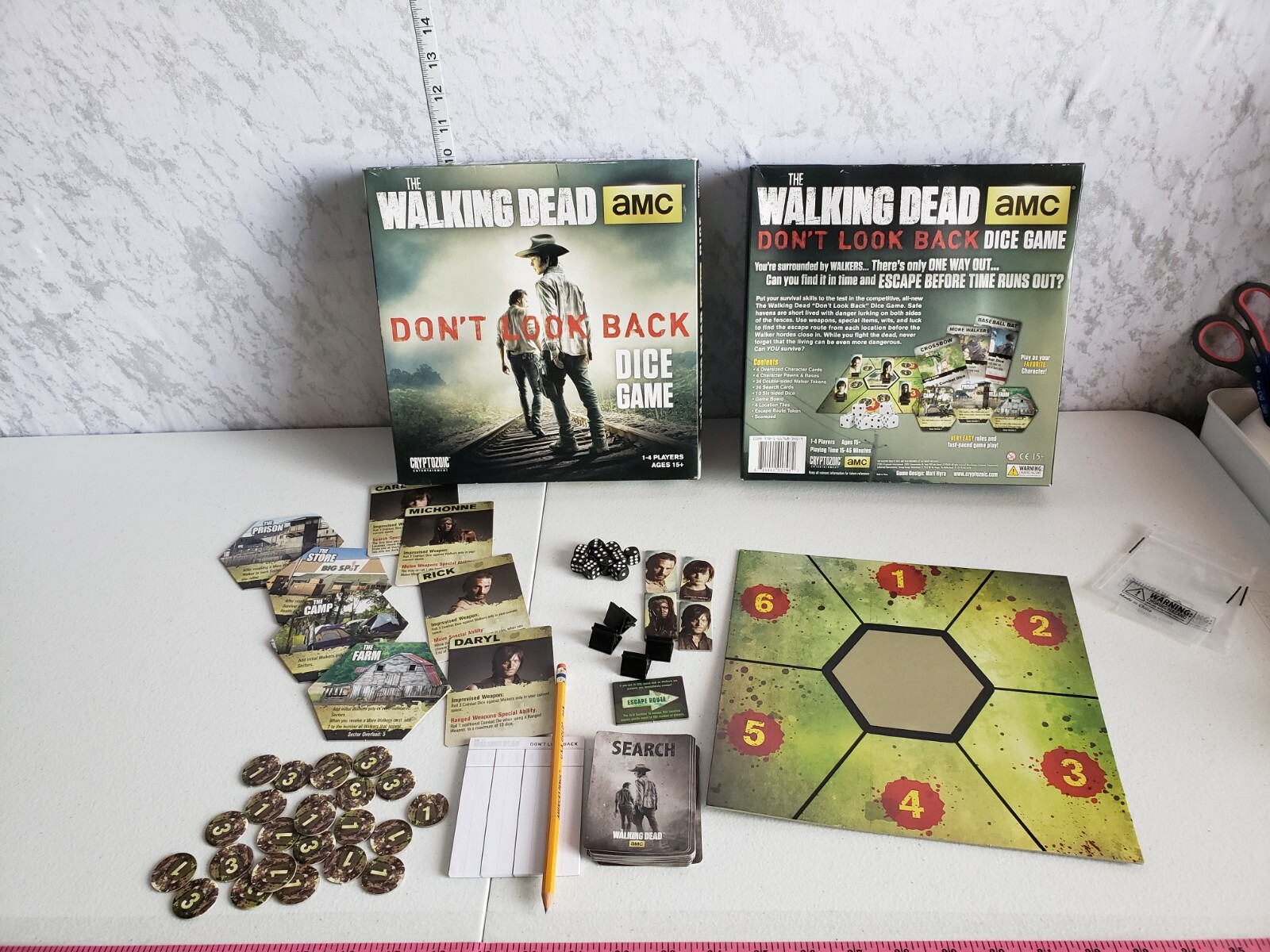 AMC The Walking Dead Don’t Look Back Dice Game Zombie Horror Board Game Complete