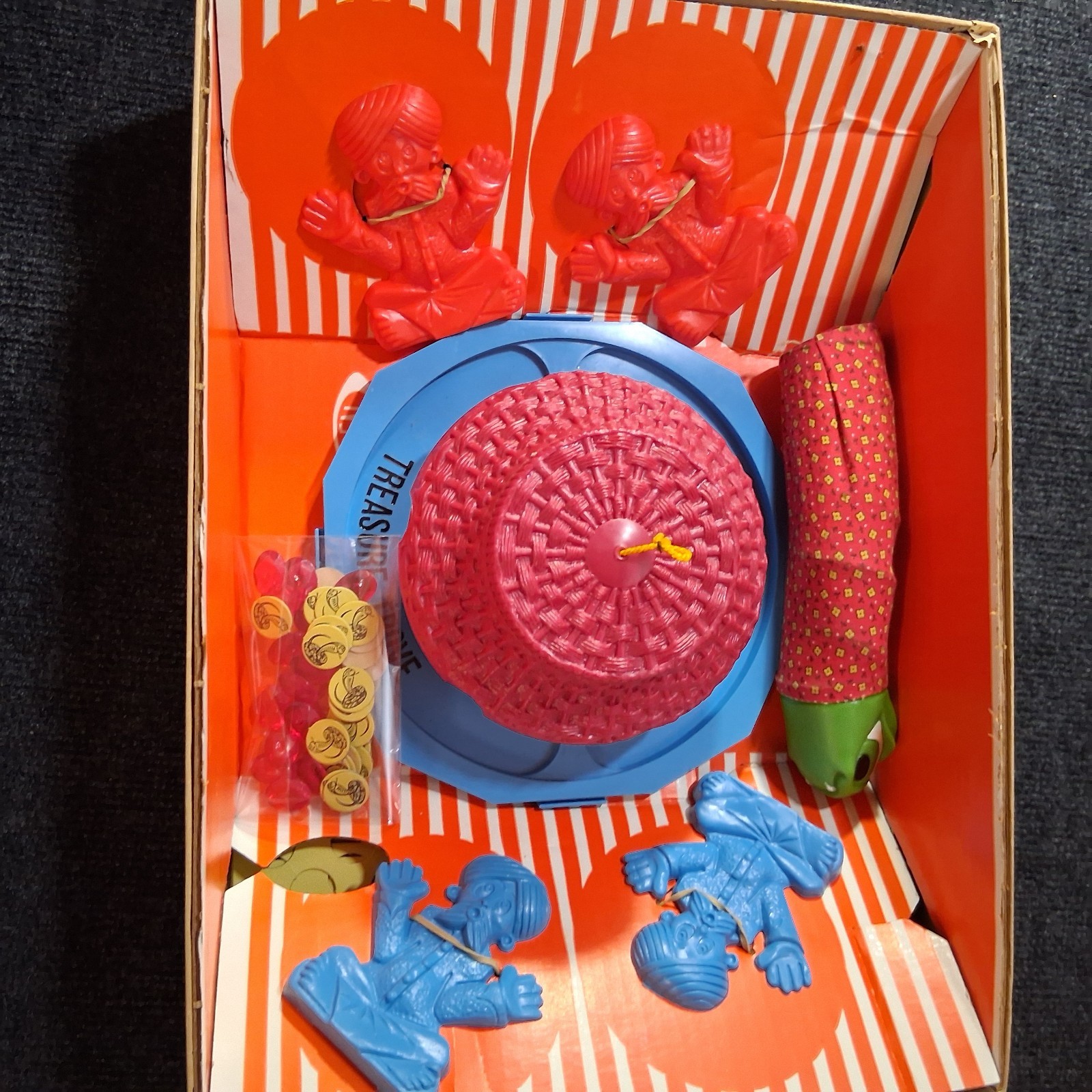 Snakes Alive Board Game 1966 Ideal Rare Vintage Action Game Works Great Original