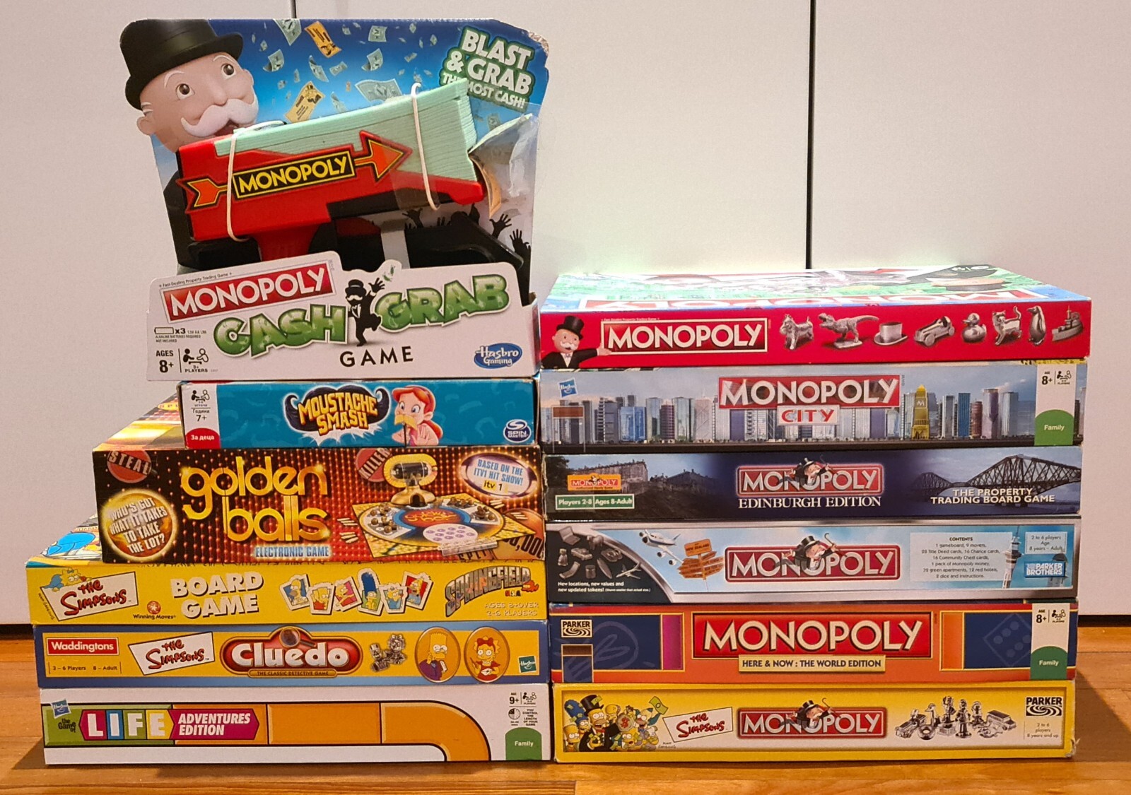22 Monopoly, Trivial Pursuit, Cards Against Humanity & Party Games *BARGAIN!!!*