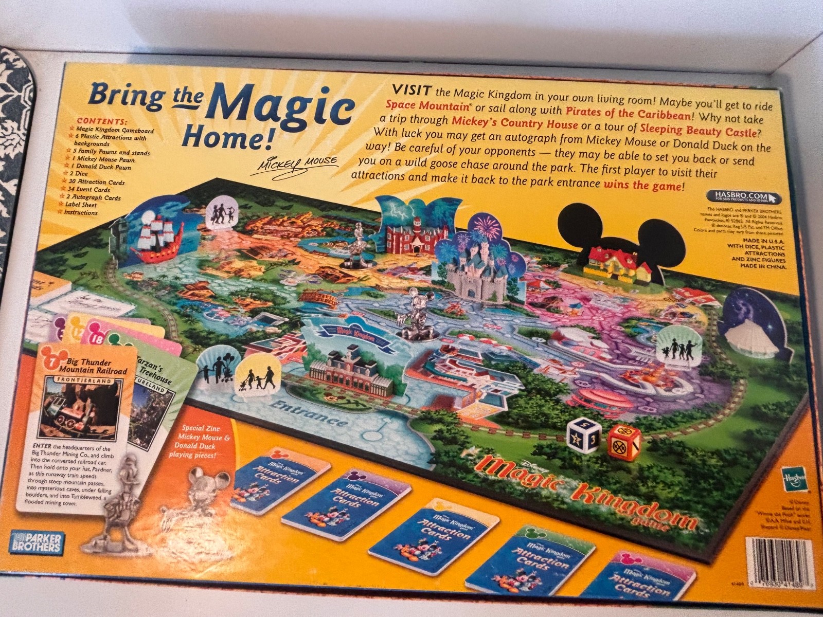 Disney Magic Kingdom NEW 3D Land Board Game Parker Brothers 2004 Complete