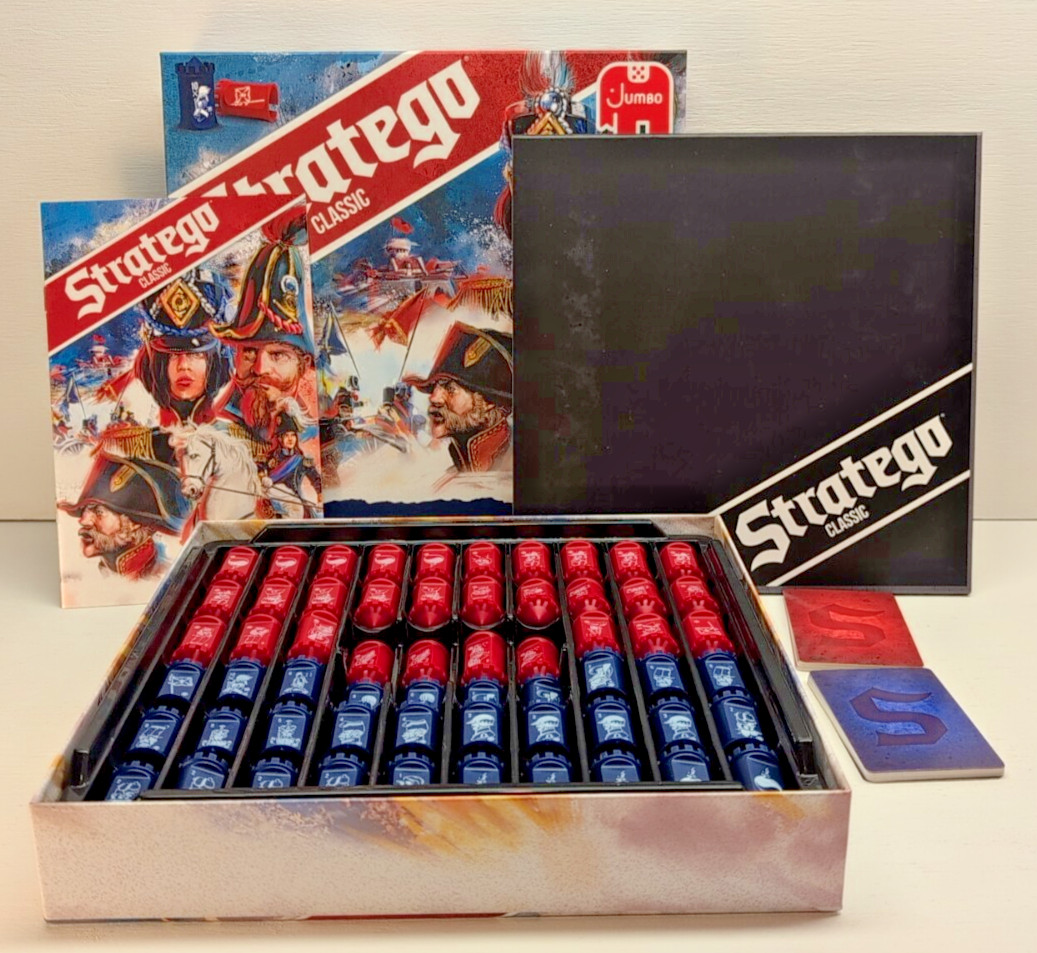 100% COMPLETE! STRATEGO BOARD GAME STRATEGY RED vs BLUE VARIANT BATTLE CARDS