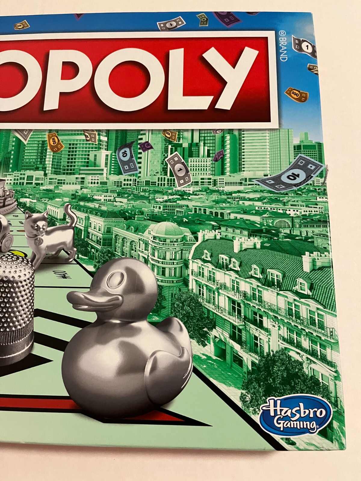 MONOPOLY HASBRO CLASSIC GAMING BOARD/NEW