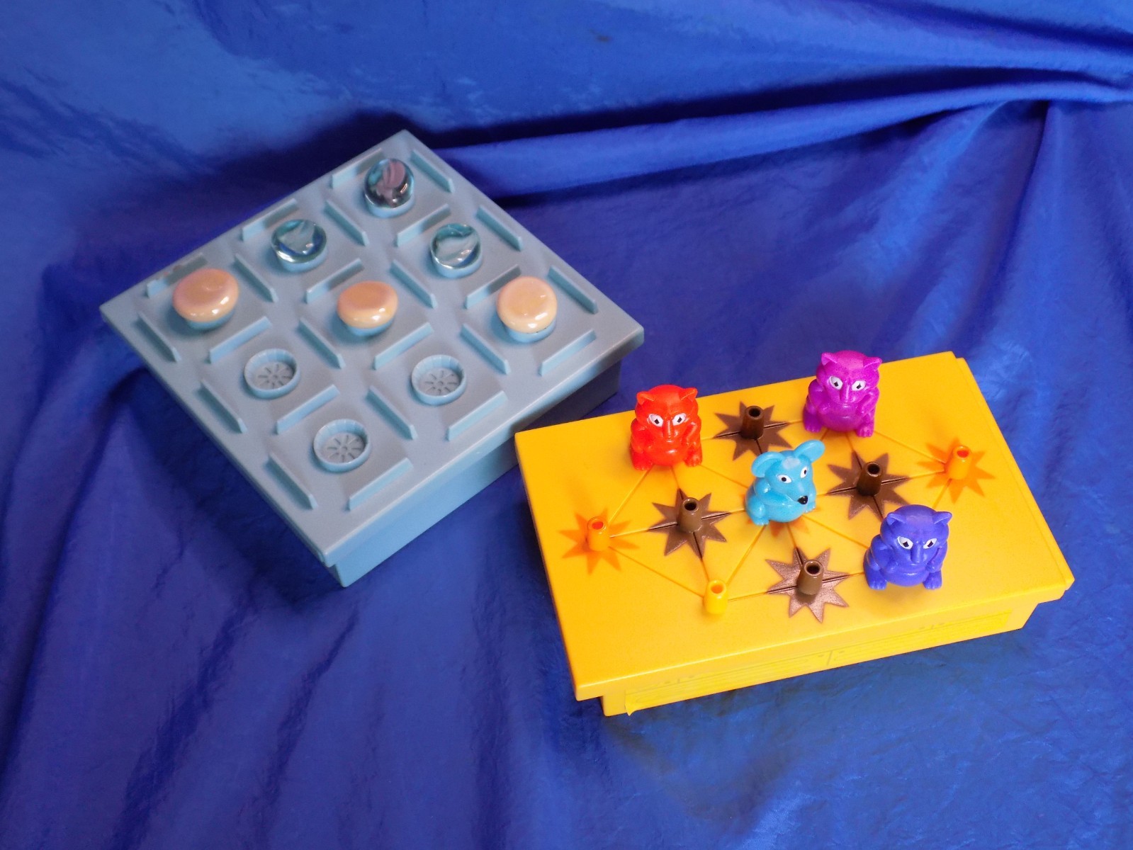 Binary Arts TIC TAC TOE & Rodent Roundup Portable Games Vintage 2000
