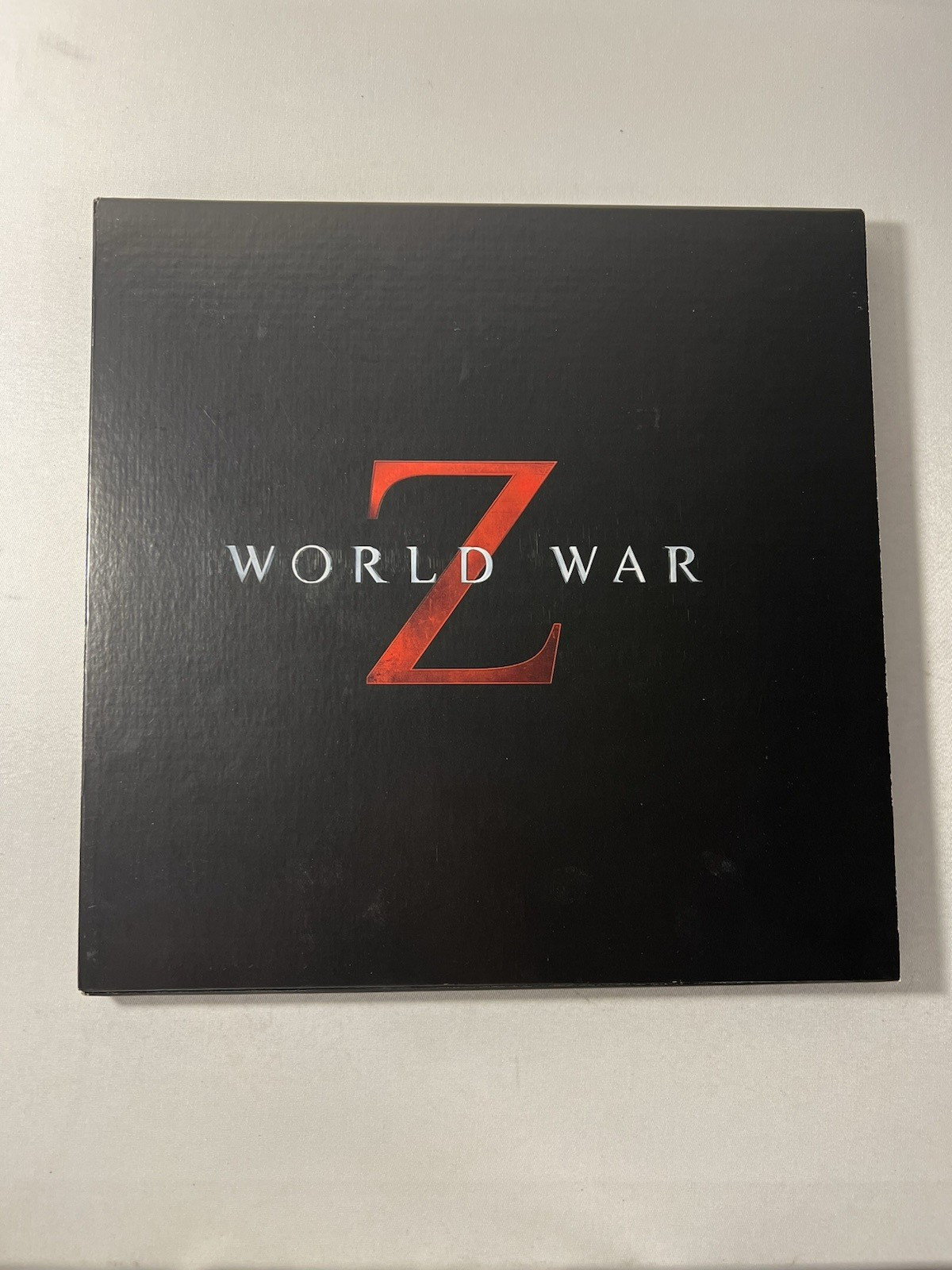 University Games – Board Game World War Z The Game