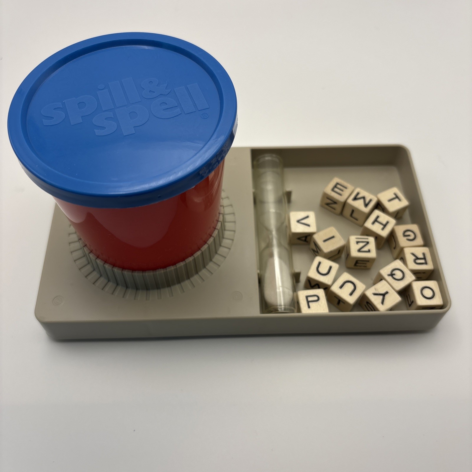 Vintage 1972 – Spill and Spell COMPLETE Parker Brothers Classic Letter Word Game