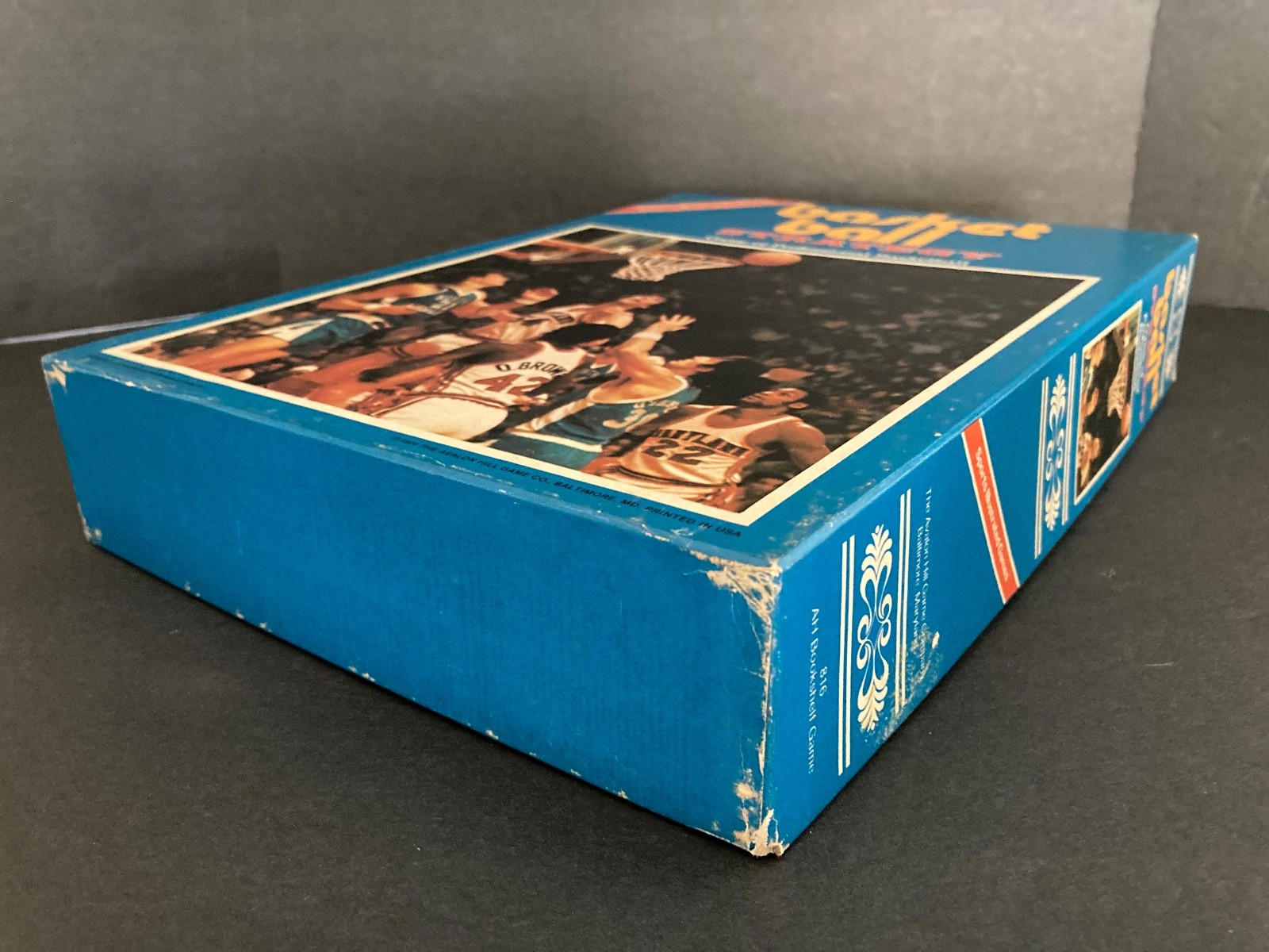 Vintage 1974 Avalon Hill Sports Illustrated Basketball Strategy Game