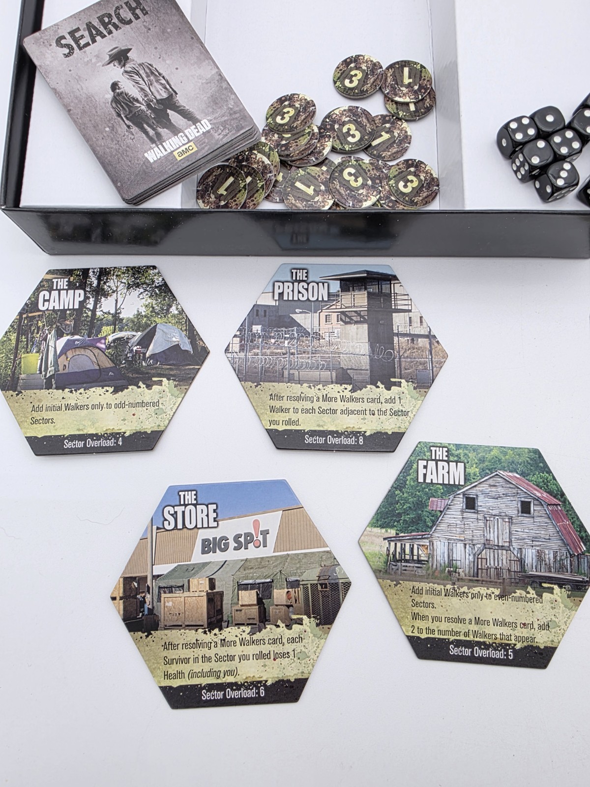 THE WALKING DEAD dont look back DICE GAME BOARD GAME amc CRYPTOZOIC Complete
