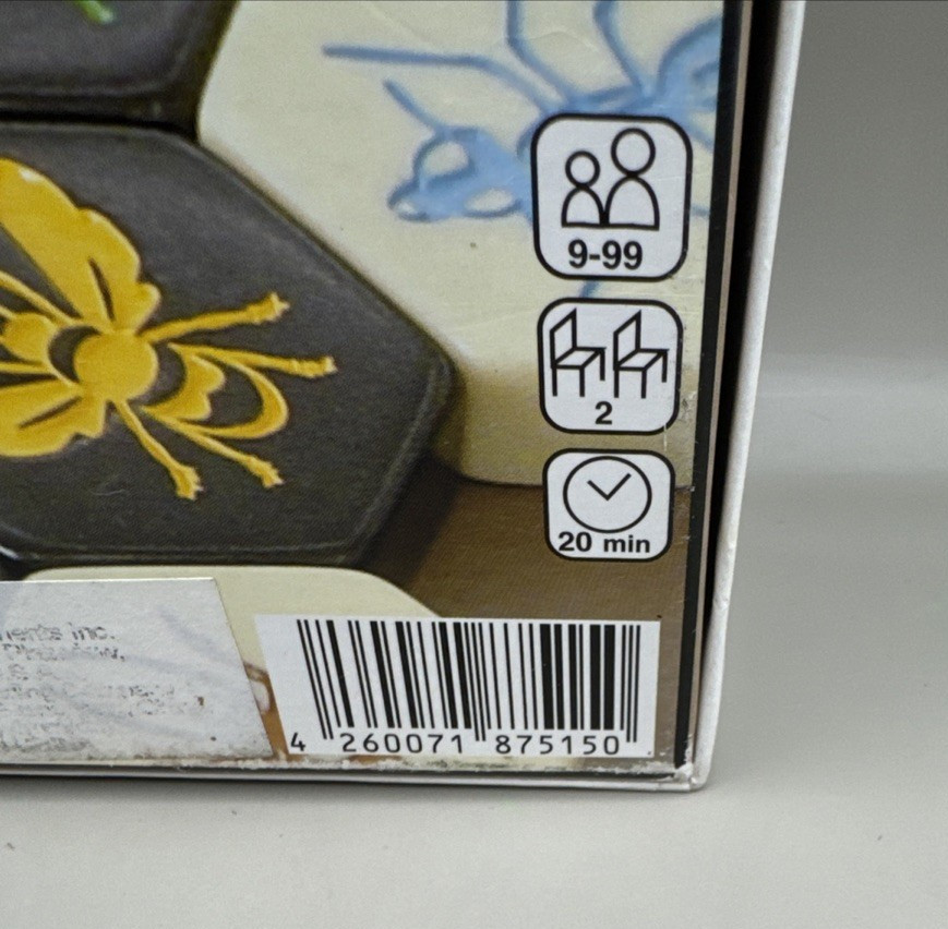 Hive Board Game by John Yianni Smart Zone Games – Complete + Travel Bag Gen42