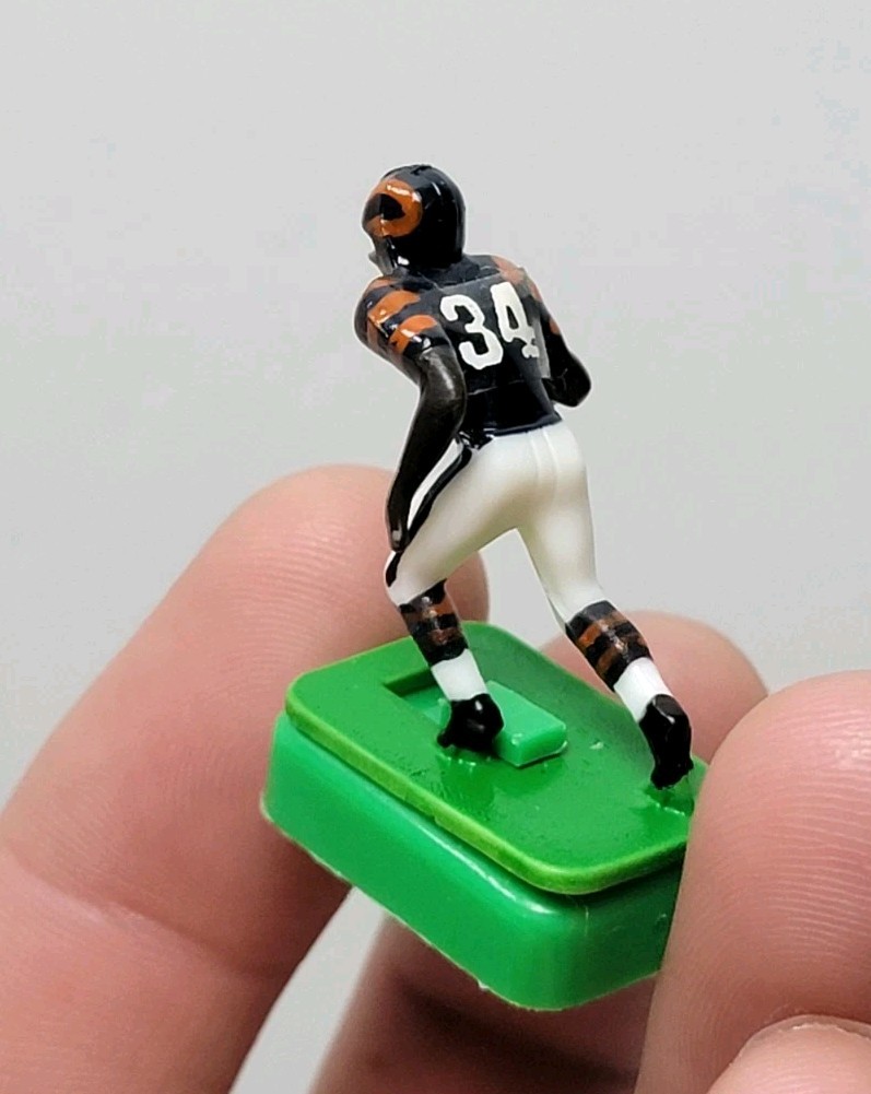 Vintage Tudor Electric Football Game Chicago Bears Figures Lot Of 27 With Bases
