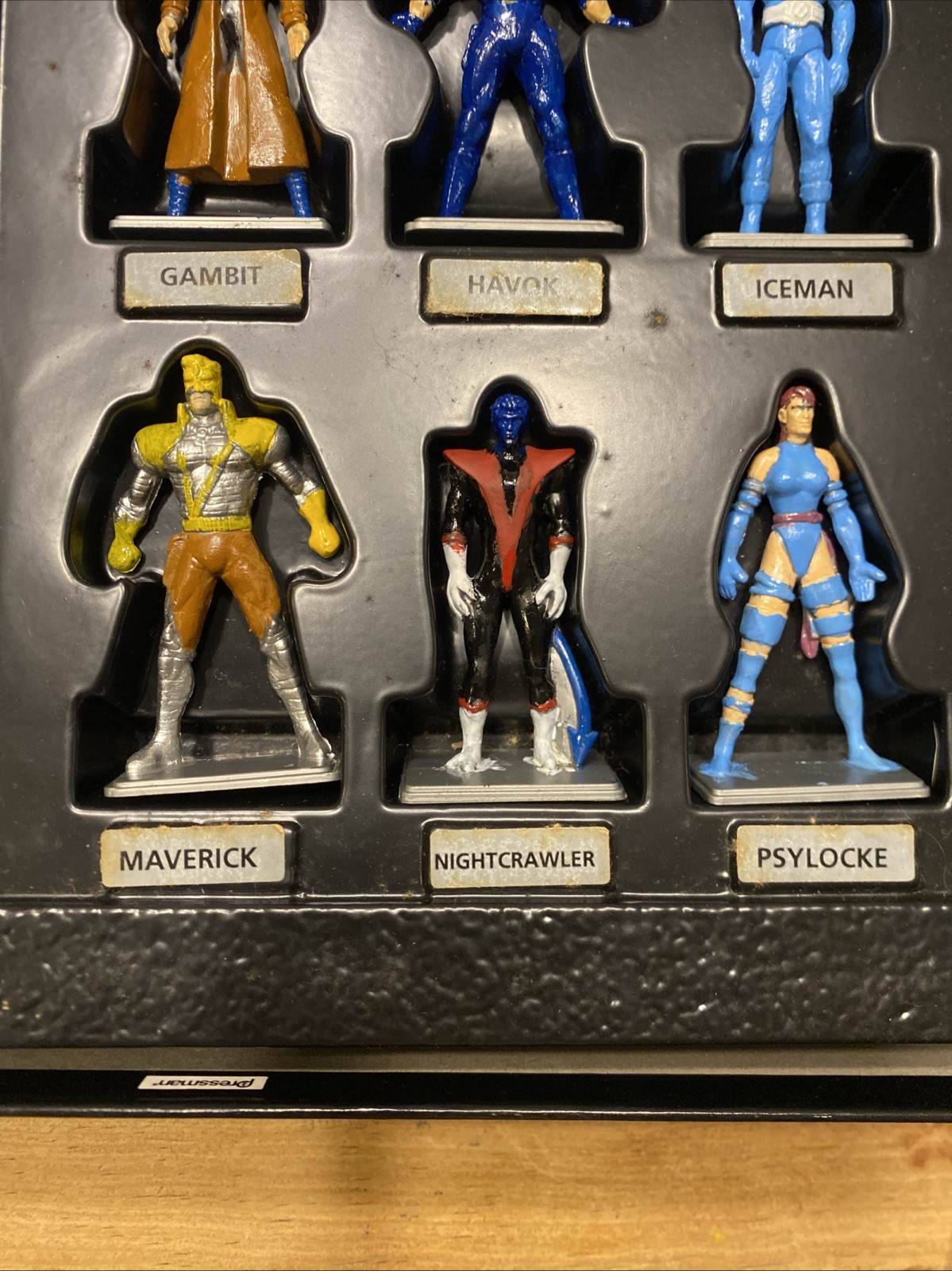 Vintage 1994 X-Men Under Siege Board Game COMPLETE Pressman Marvel w/ 18 Figures