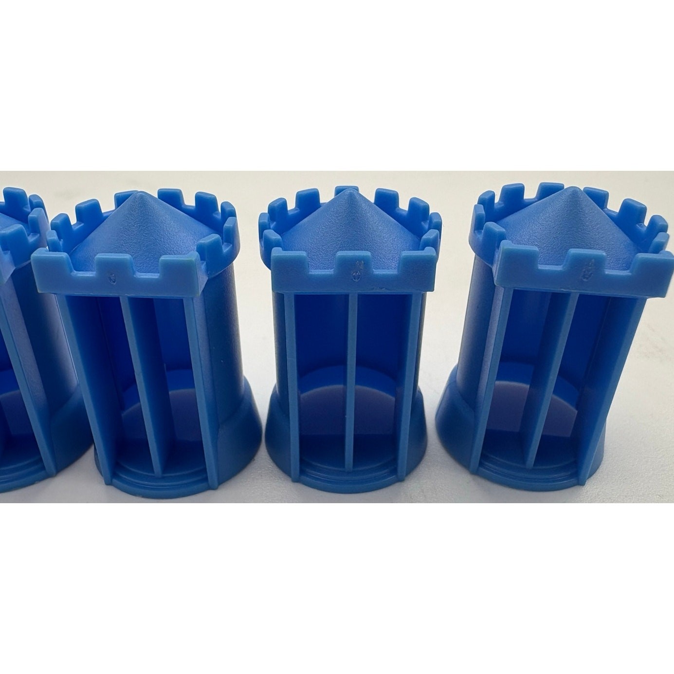 Ultimate Stratego 1997 Replacement Army Pieces Set of 5 Light Blue Parts Only