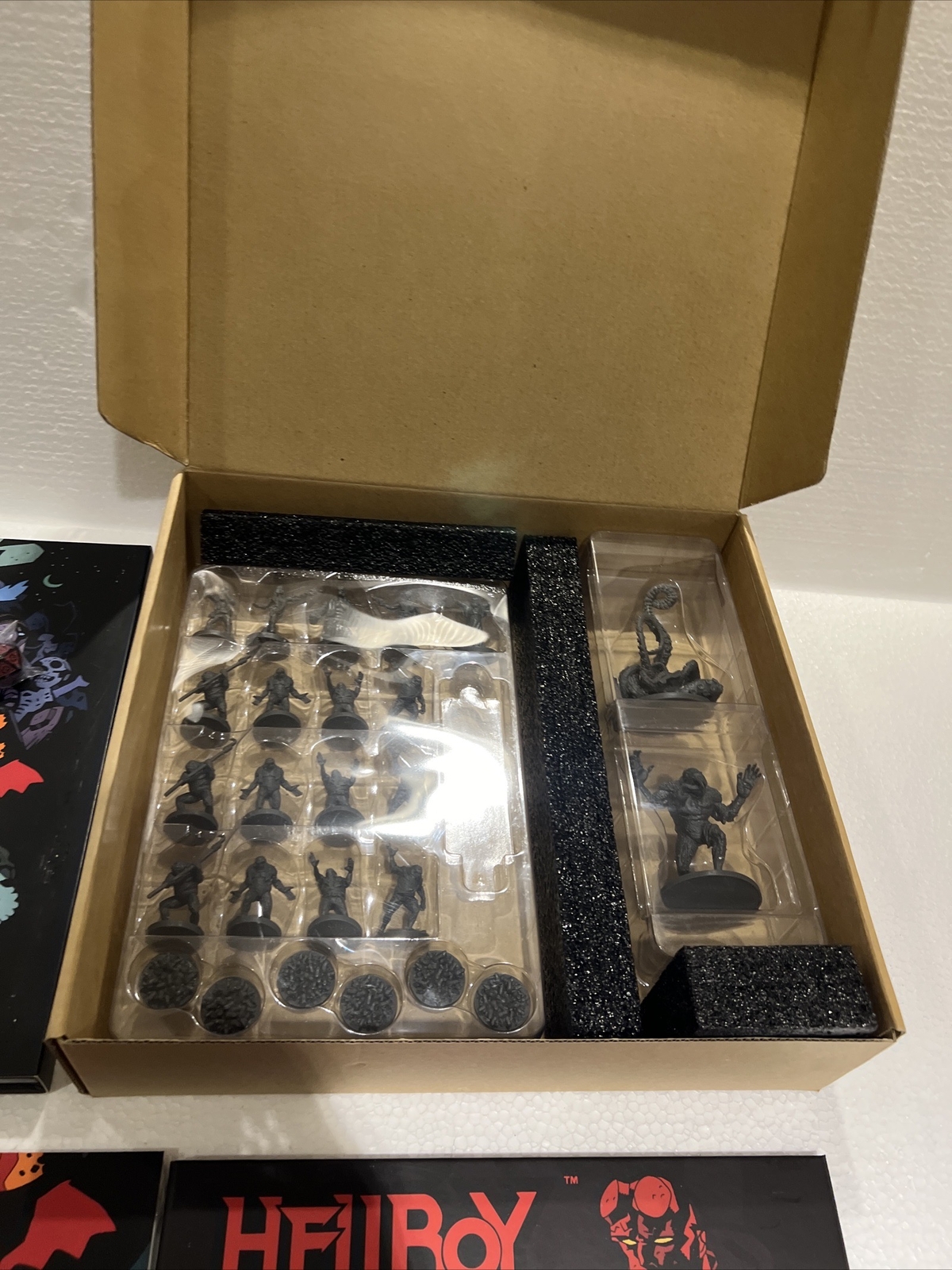 HellBoy RPG Field Director Pledge Set – Mantic Dark Horse Comics