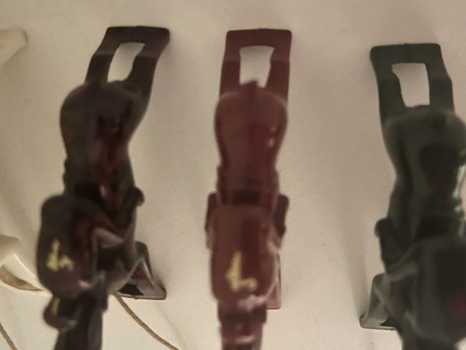 1945 Raceplay Horse Racing Bakelite Game RARE – From Australia