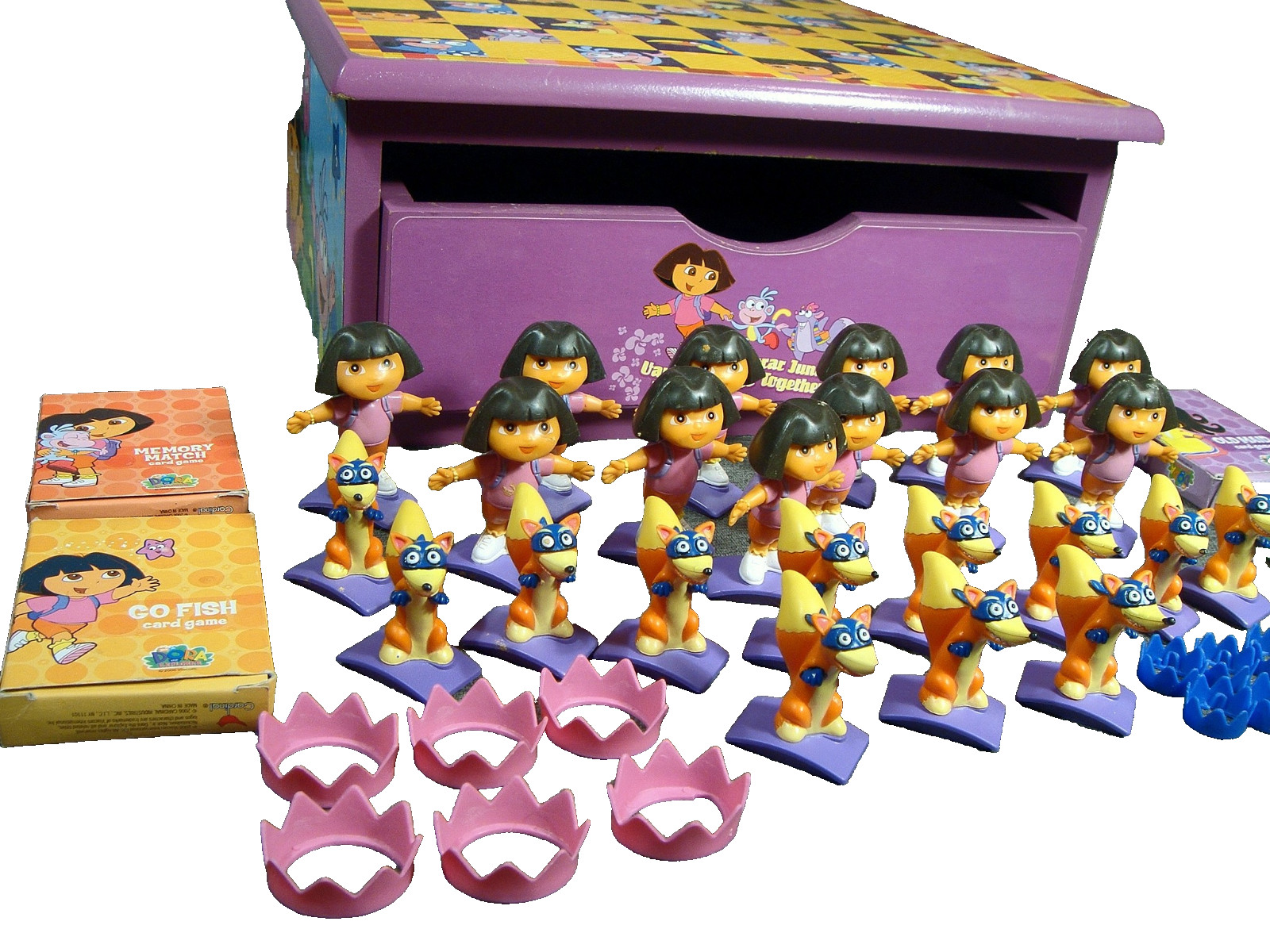 Dora The Explorer Wooden Checkers & Game Chest Dora Swiper Figure Pawns