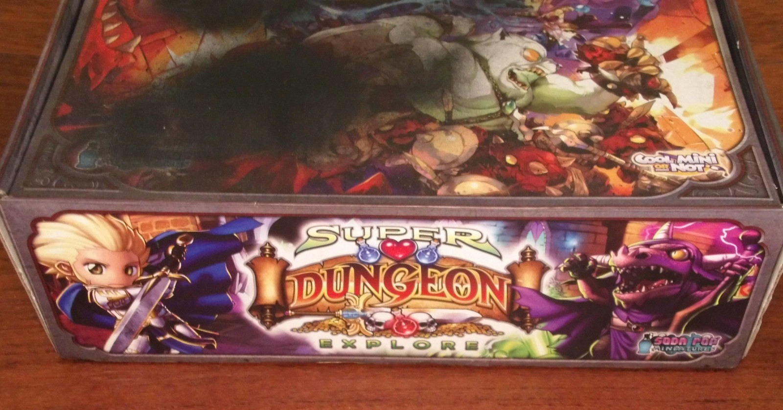 Super Dungeon Explore Core Set Complete Sealed Miniatures Unpunched Box Damage