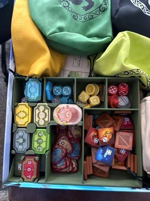 The Castles of Burgundy Special Edition + Acrylic Tokens and Hexes and Playmat