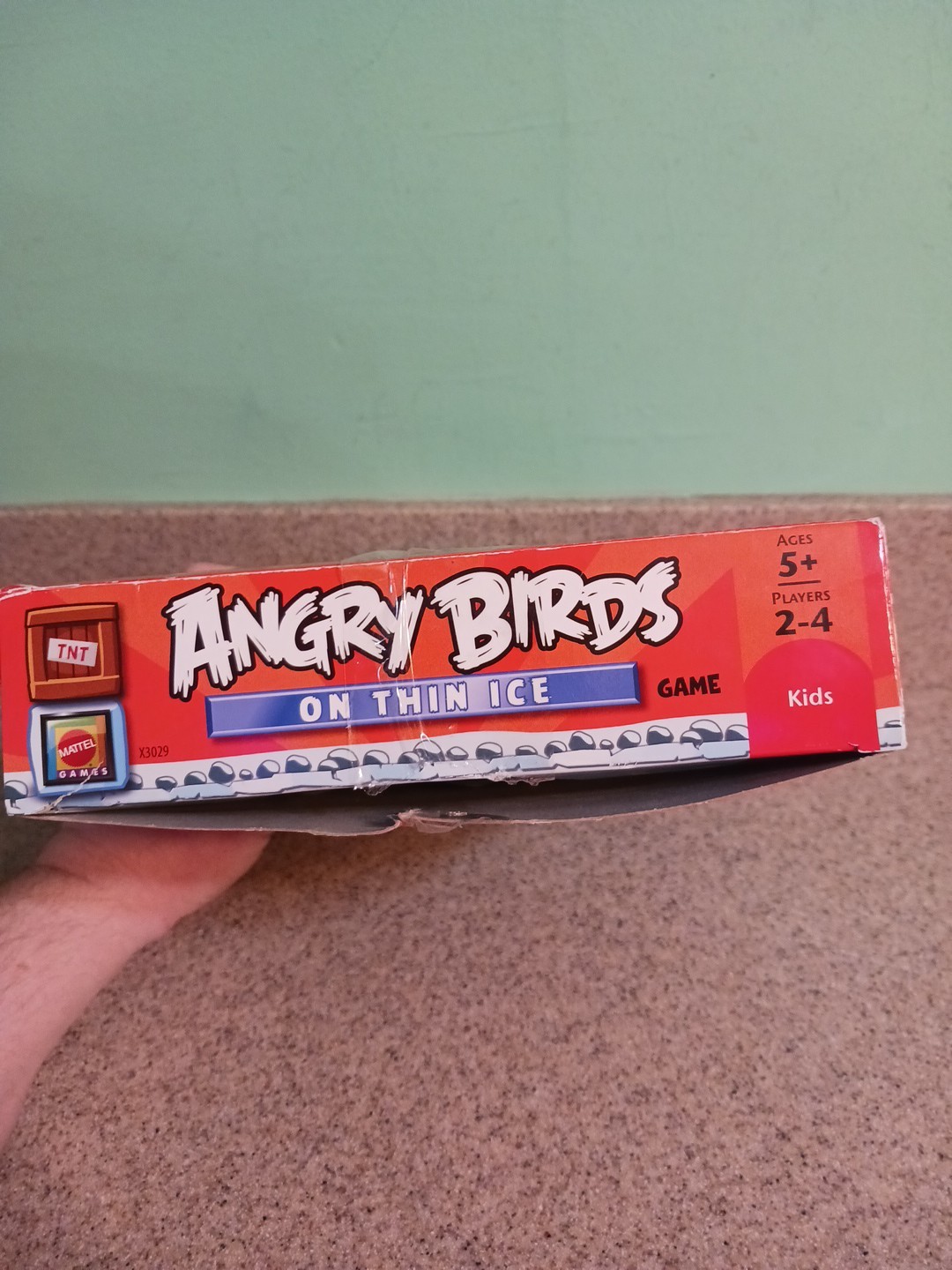 Mattel ANGRY BIRDS On Thin Ice Board Game 95% Complete MISSING 1 HAT AND INSTRUC