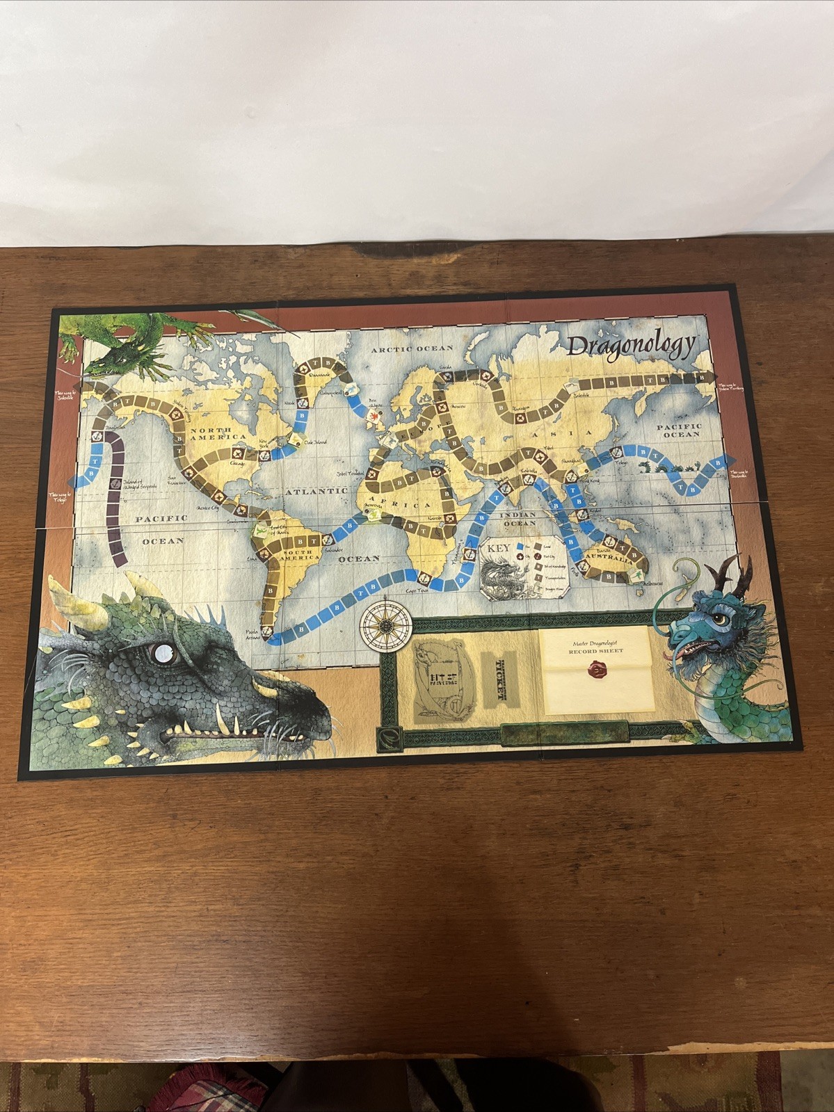 Dragonology The Game Board Game by Sababa Toys Based on Book Series 2006