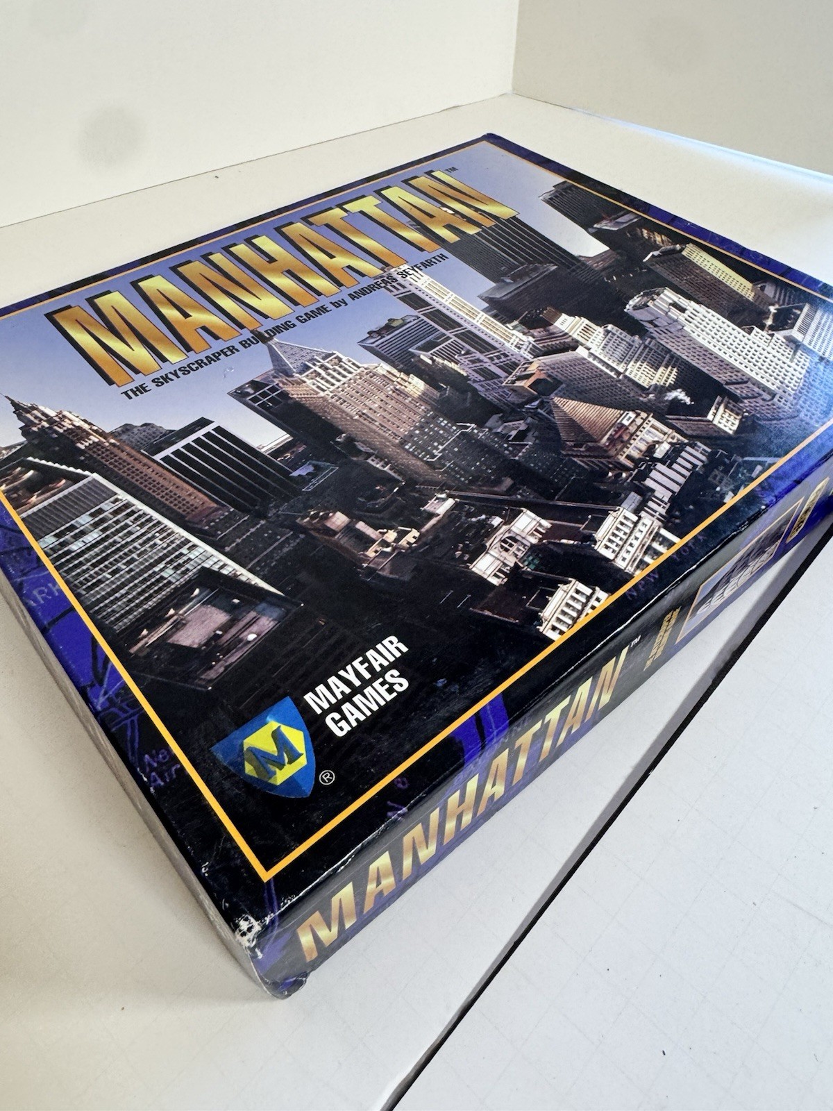 Complete- VTG Manhattan Mayfair Games Board Game 1996 Skyscraper Building