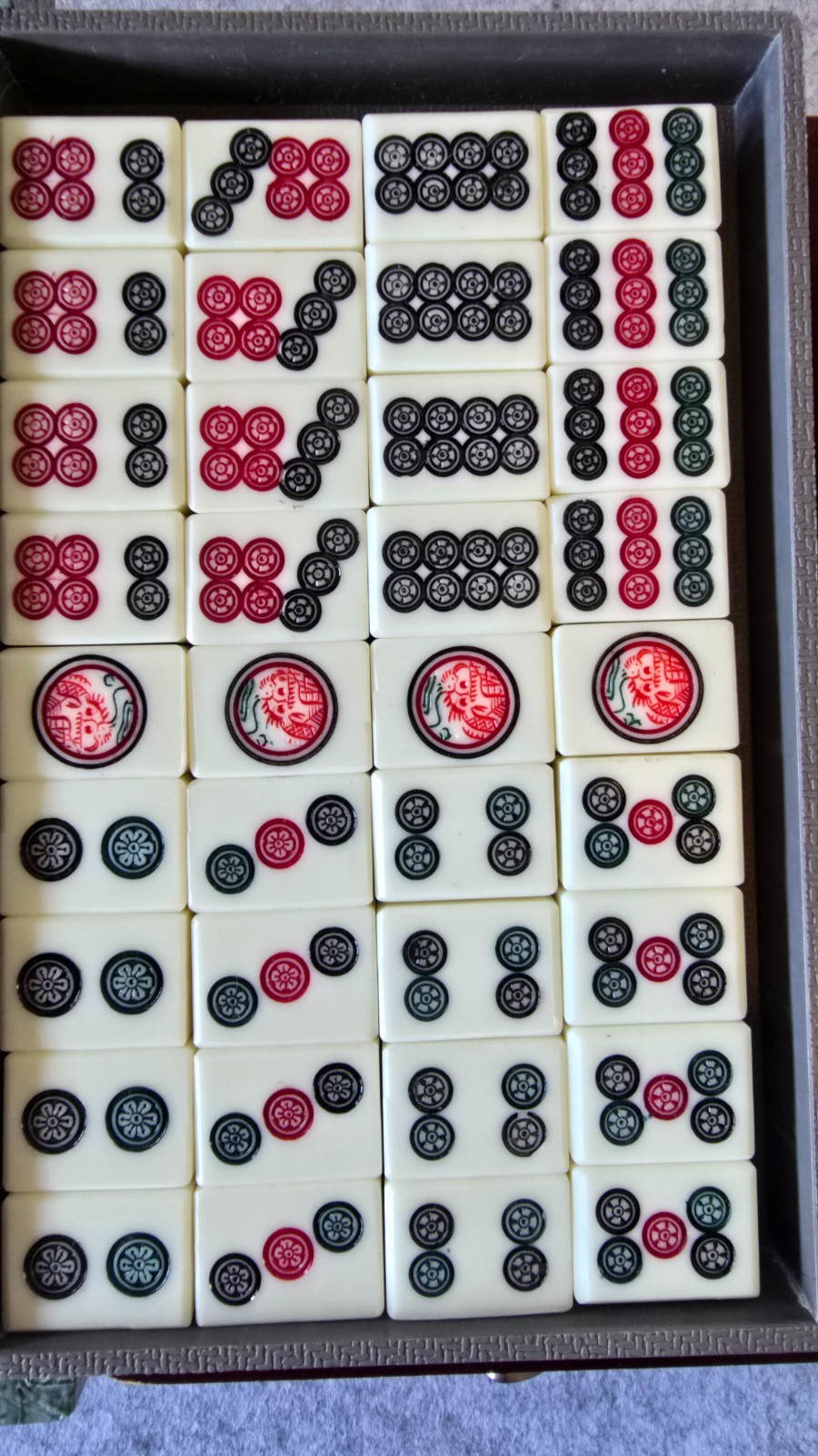 Vintage Japanese SHOWA ERA MAHJONG Set in OG Case Bamboo Backings w/ Pieces