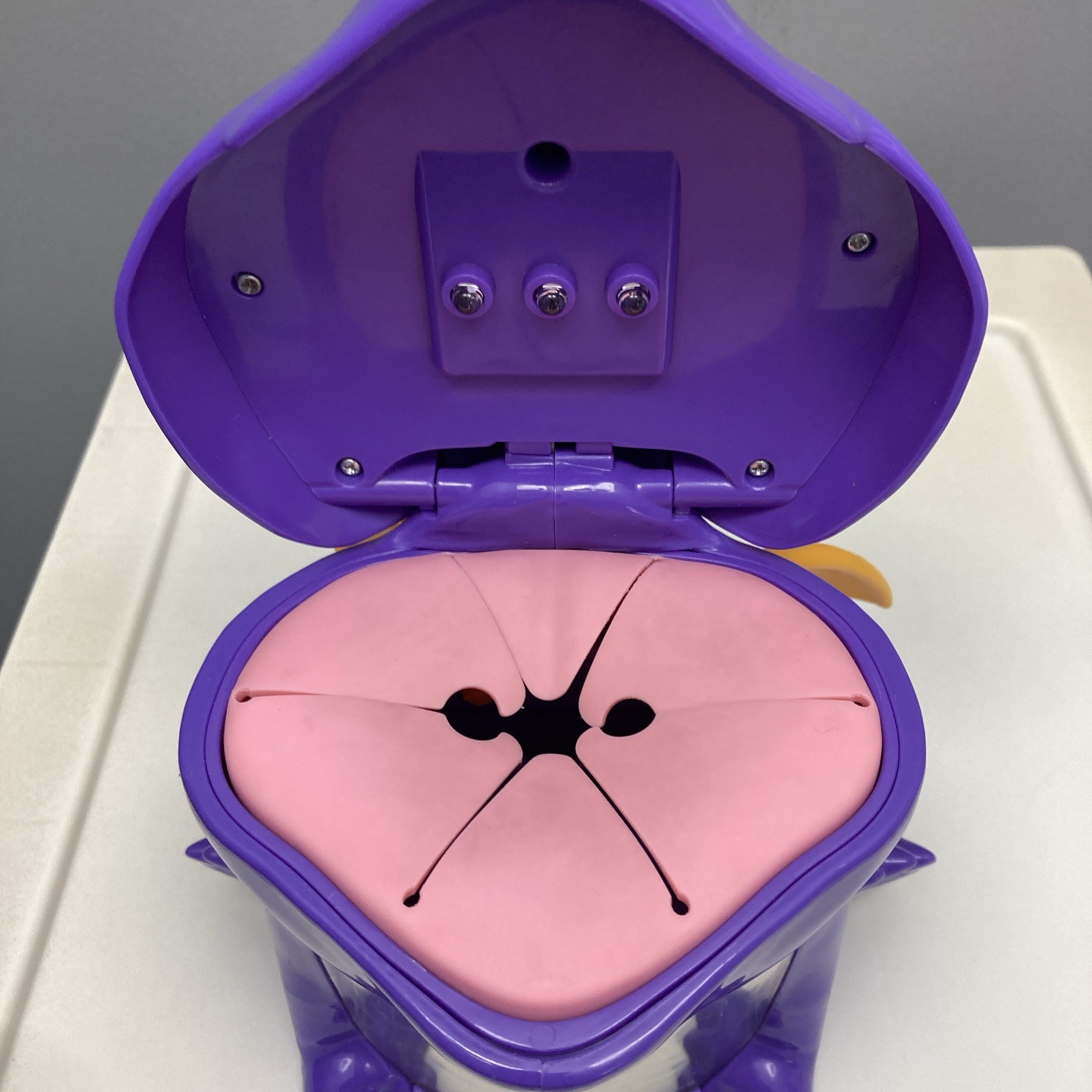 Dragon Snacks Game Goliath Kids Electronic Magical Purple COMPLETE 2-4 Players