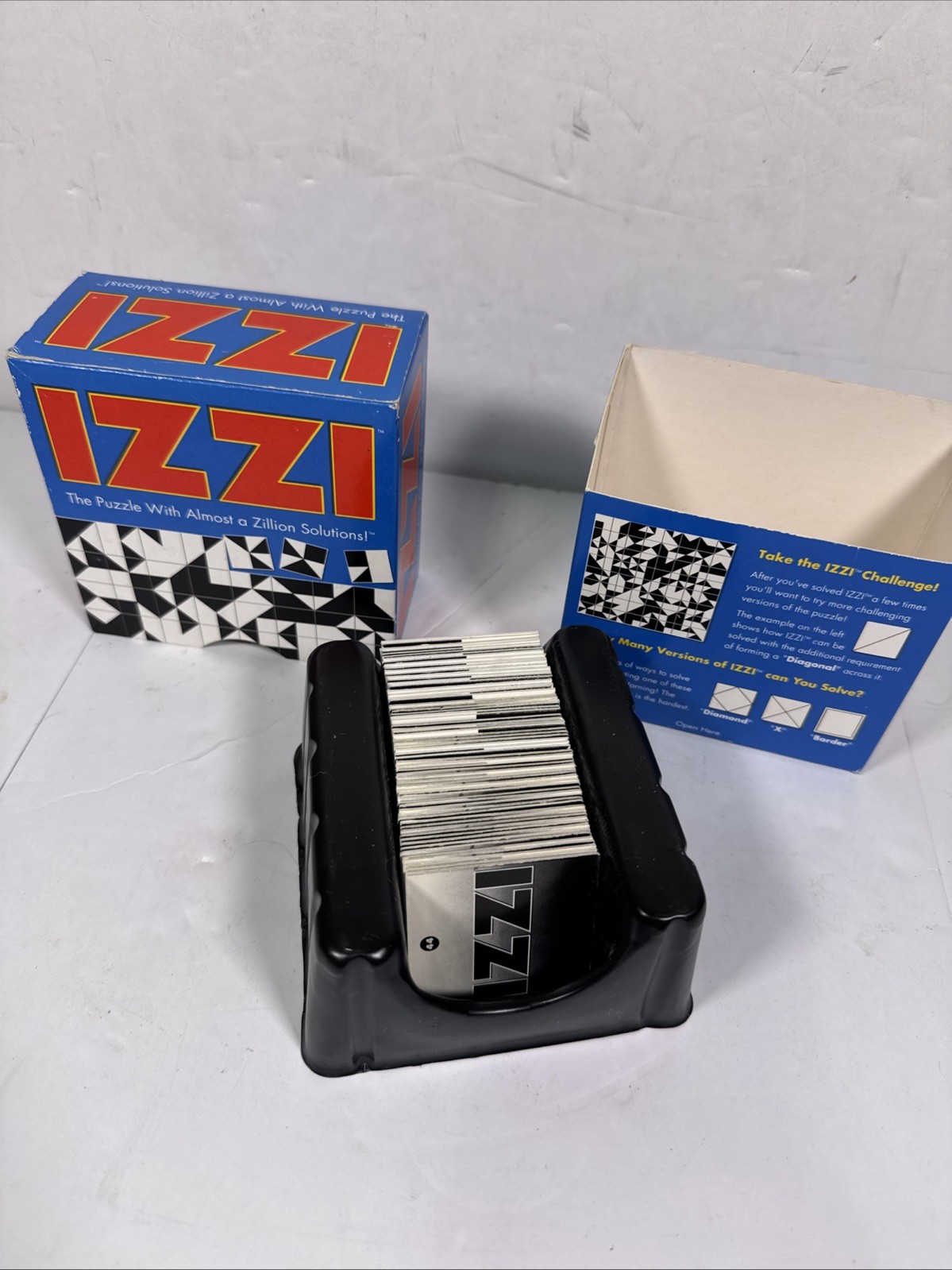 IZZI The Puzzle With A Zillion Solutions by Binary Arts 1992 COMPLETE All Pieces