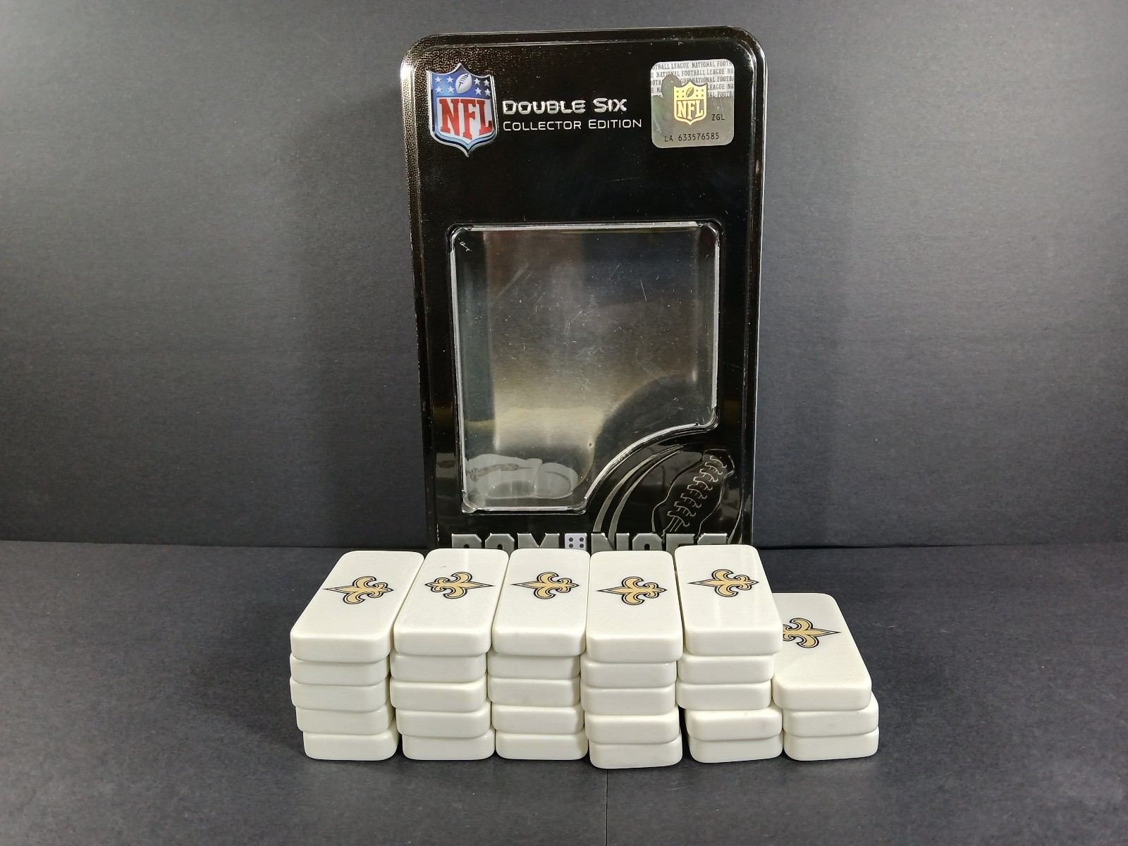 Officially Licensed NFL New Orleans Saints 28 Piece Dominoes Game – Pre-owned