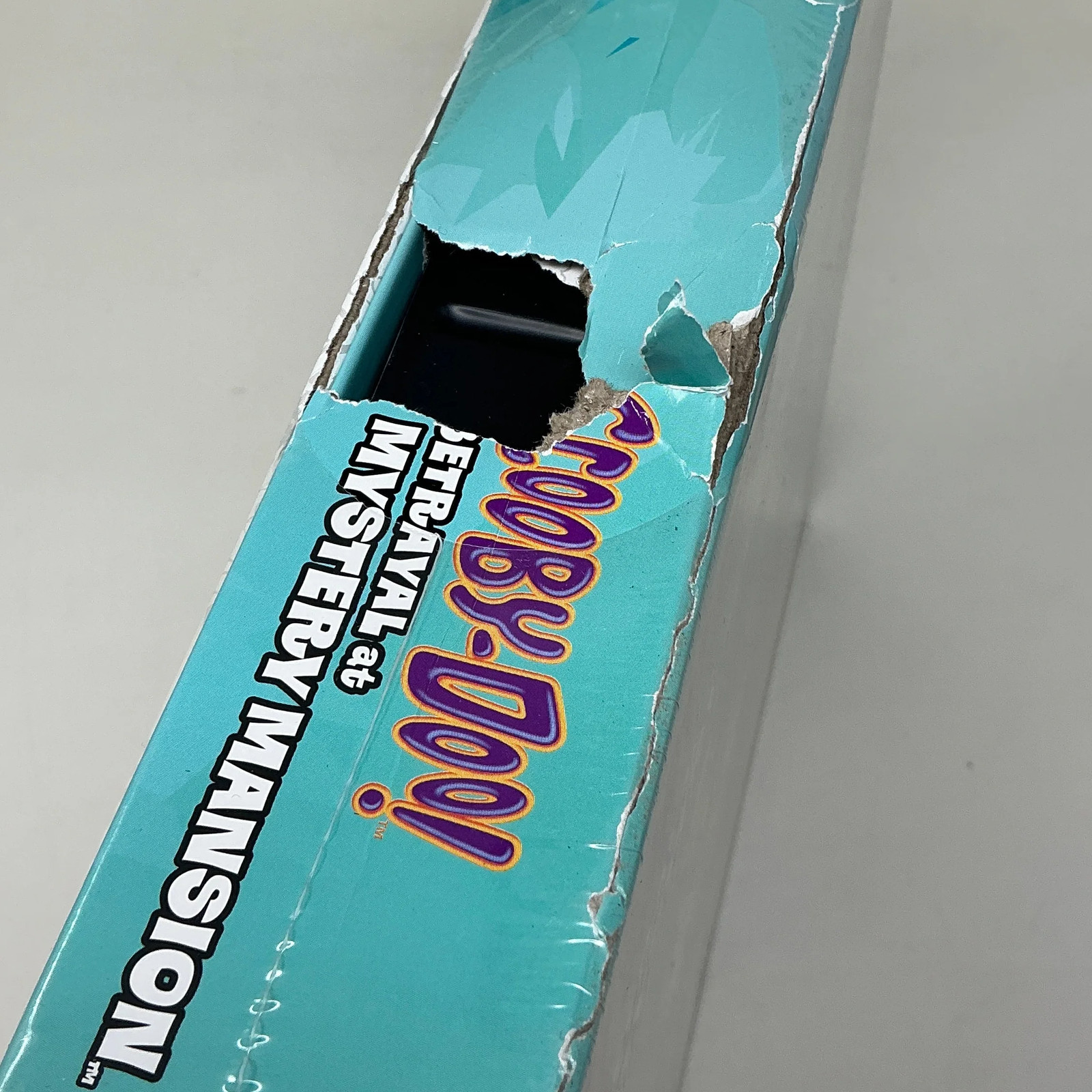 Scooby-Doo! in Betrayal at Mystery Mansion [USED – DAMAGED BOX]