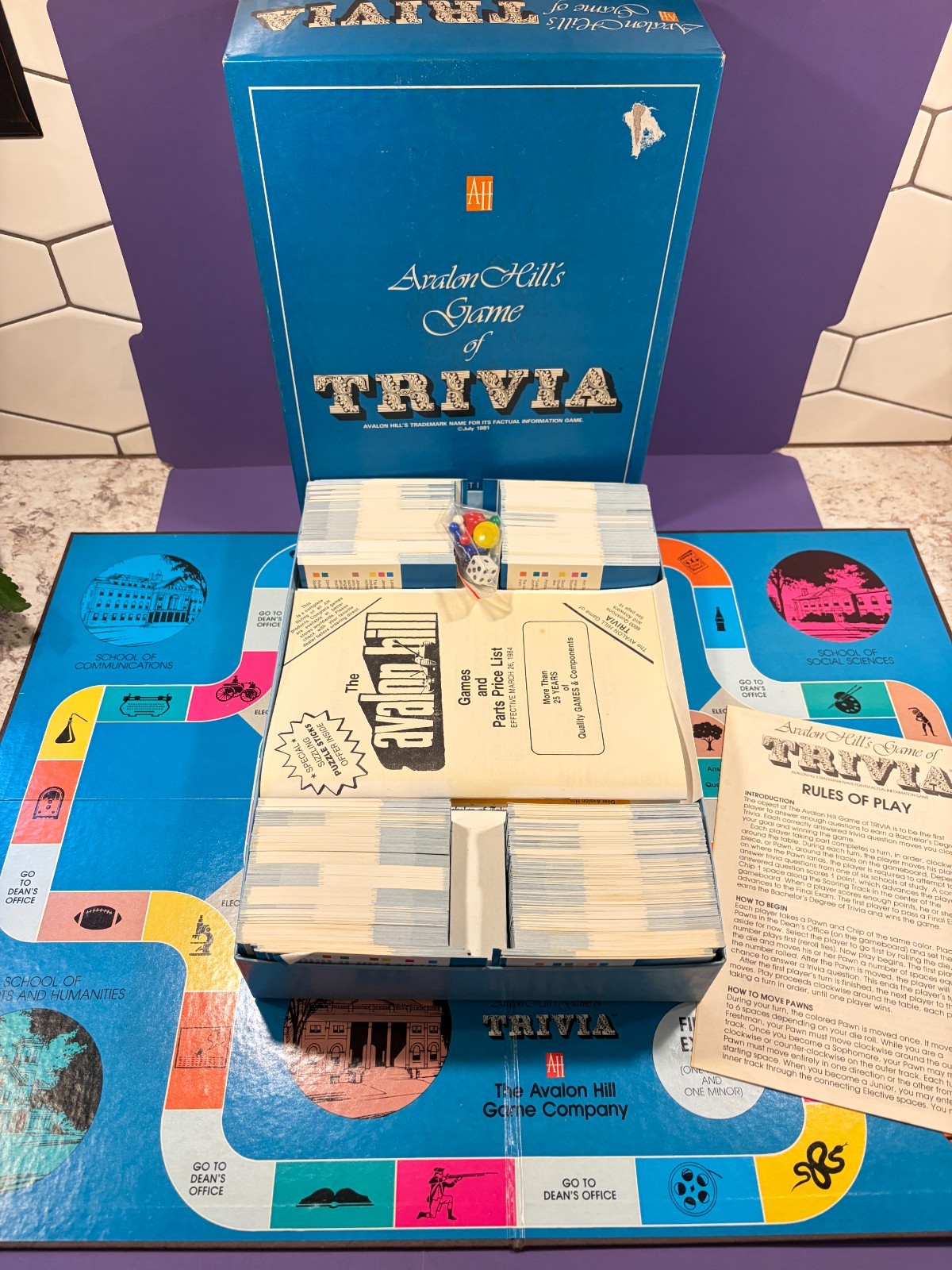 Avalon Hill Game of Trivia Box VG ~ Seems Complete Read Desc.