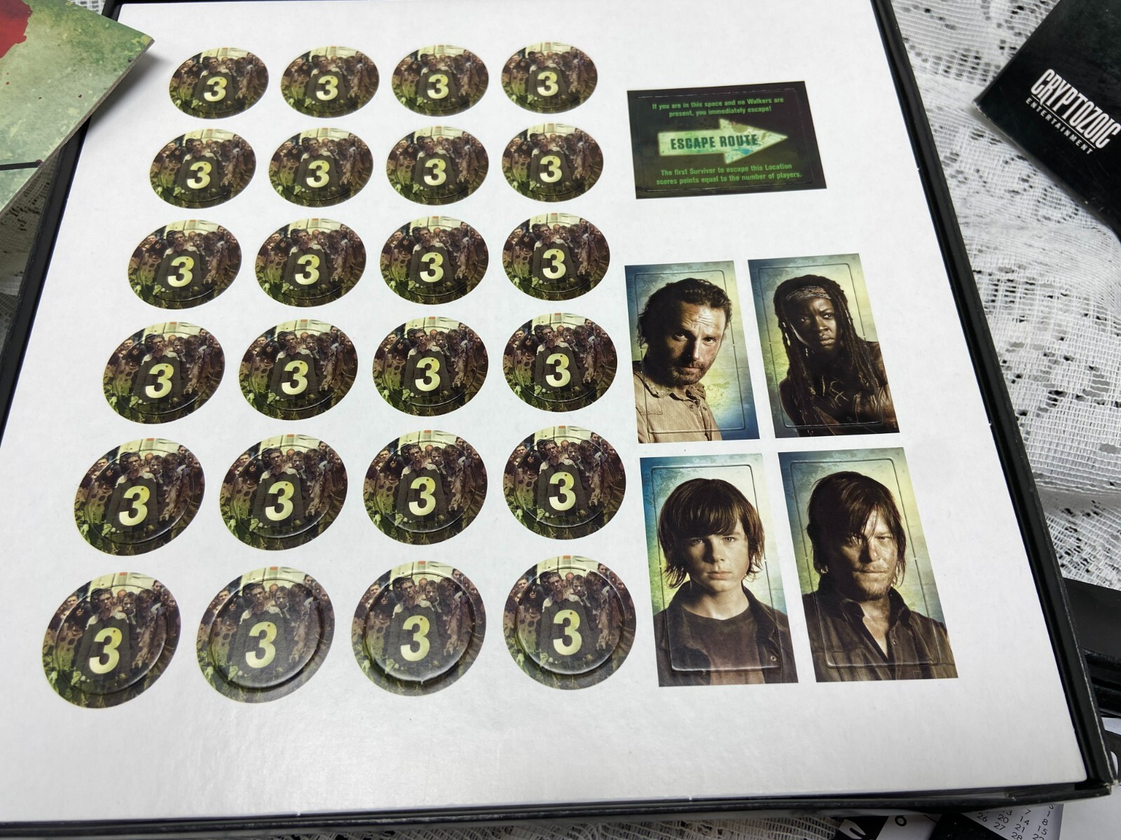 AMC The Walking Dead Don’t Look Back Dice Board Game New Open Box