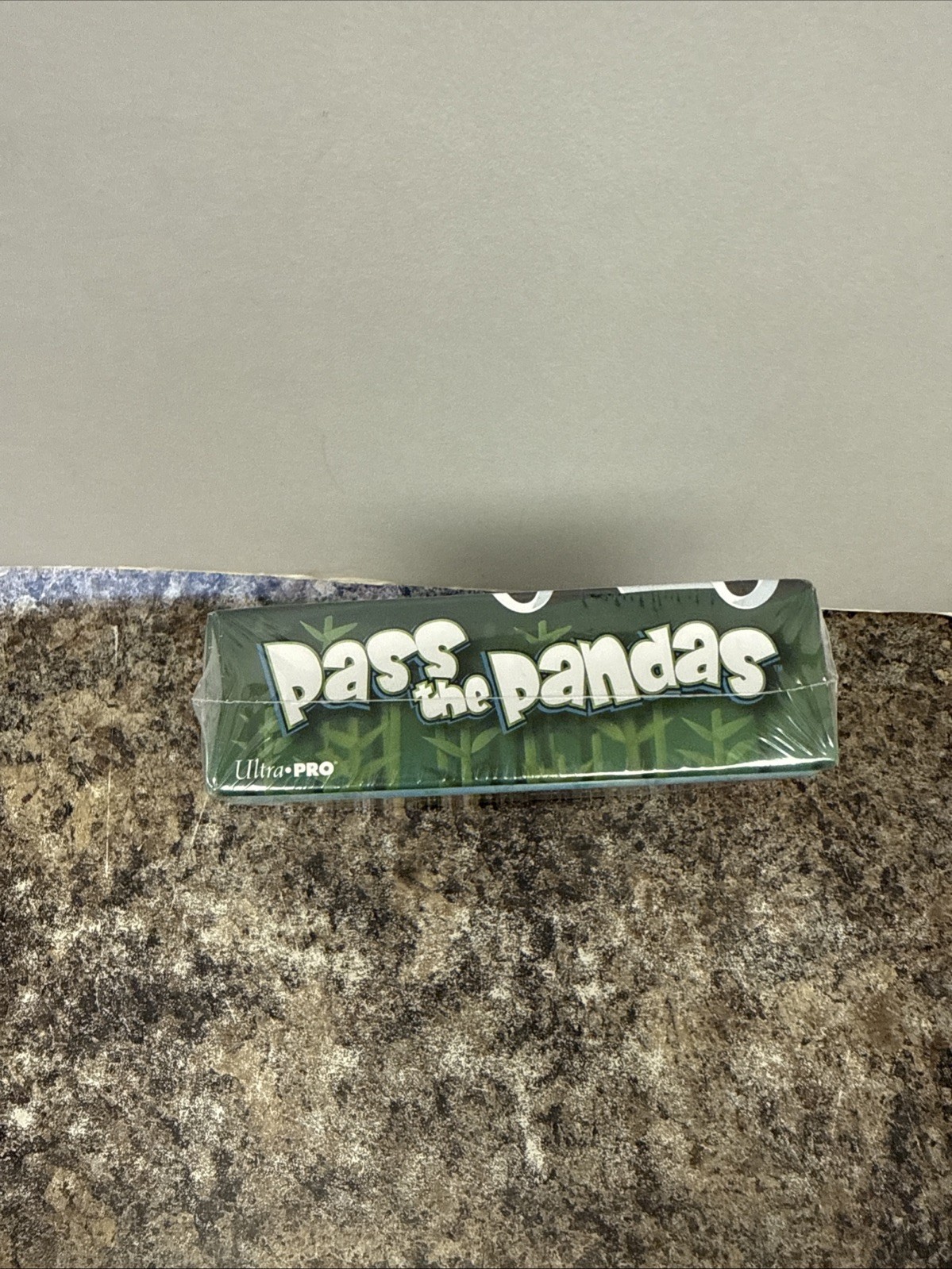 Pass the Pandas Dice Game Playroom Entertainment NEW Multiplayer Age 6 to Adult