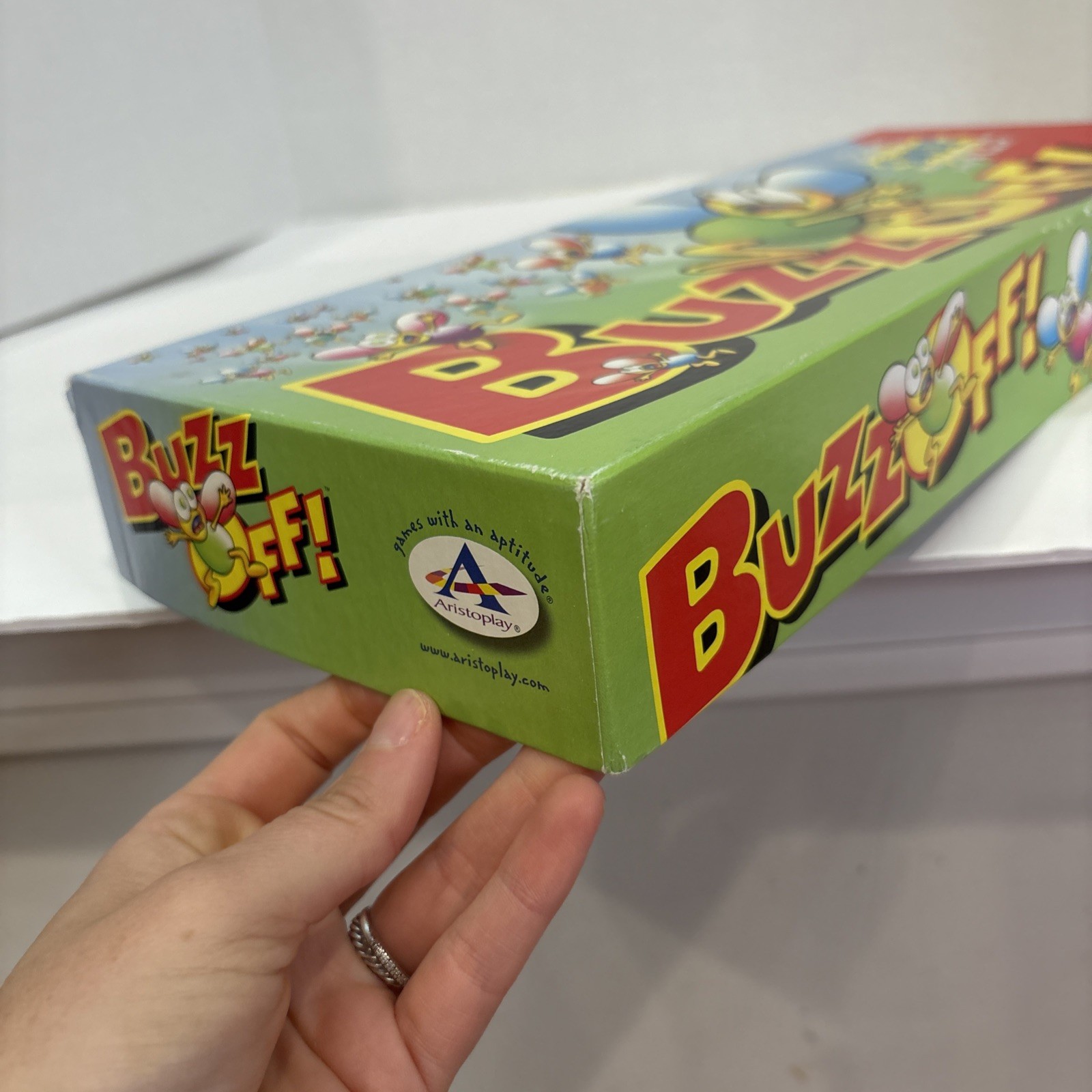 Aristoplay Ltd. (2003) Buzz Off! Board Game