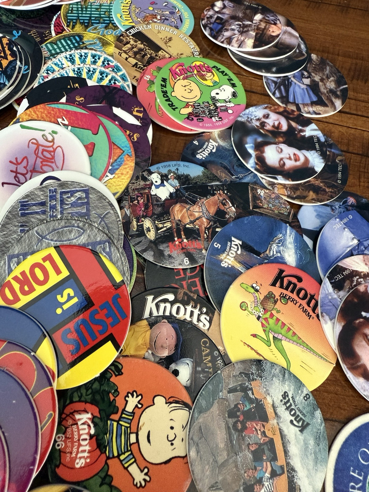 150+ Pog, Milk cap LOT 1994-1995 Knotts Berry Farm Coke The Mask Wizard Of OZ +