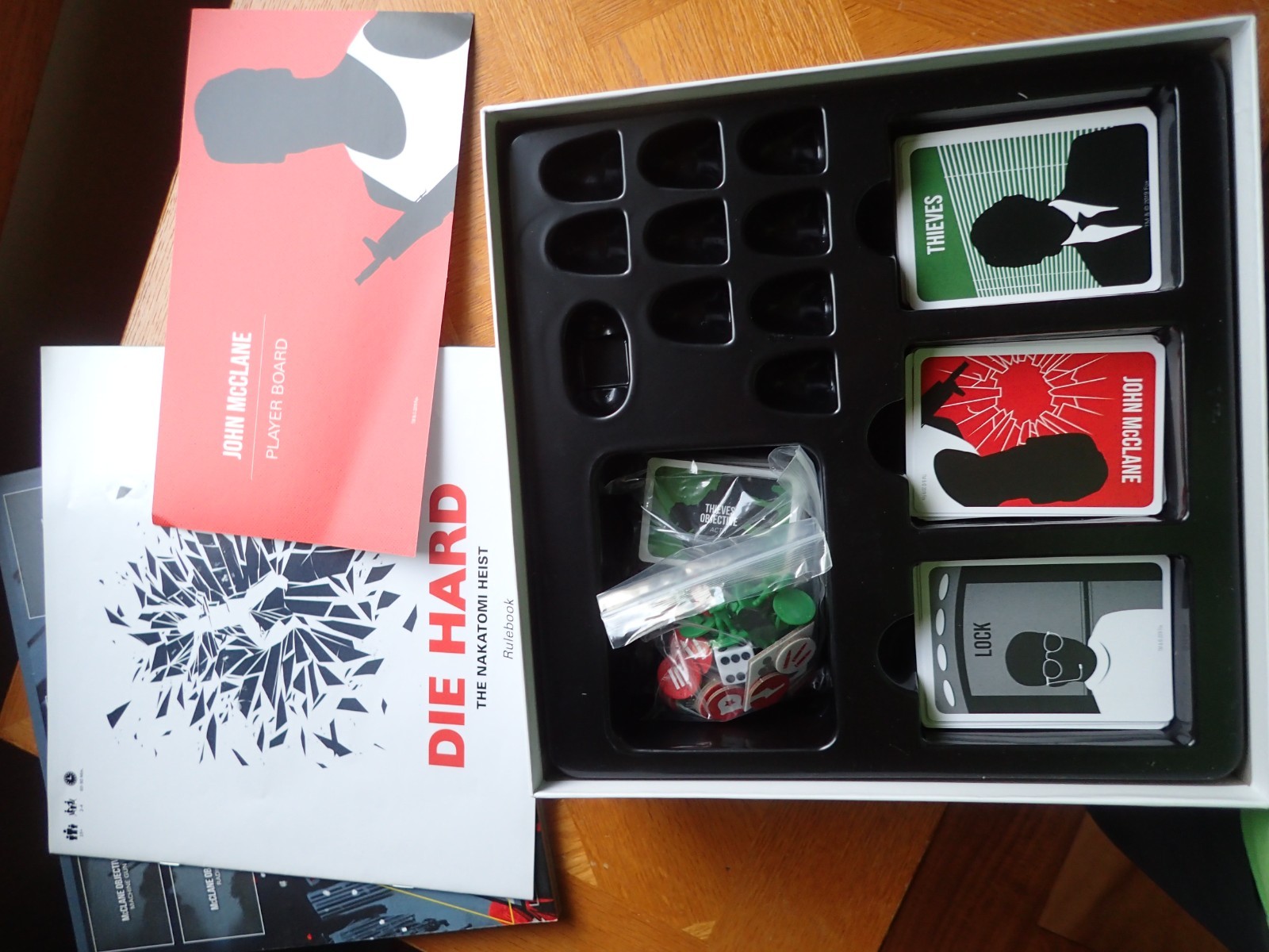 Die Hard The Nakatommi Heist USAOpoly Board game