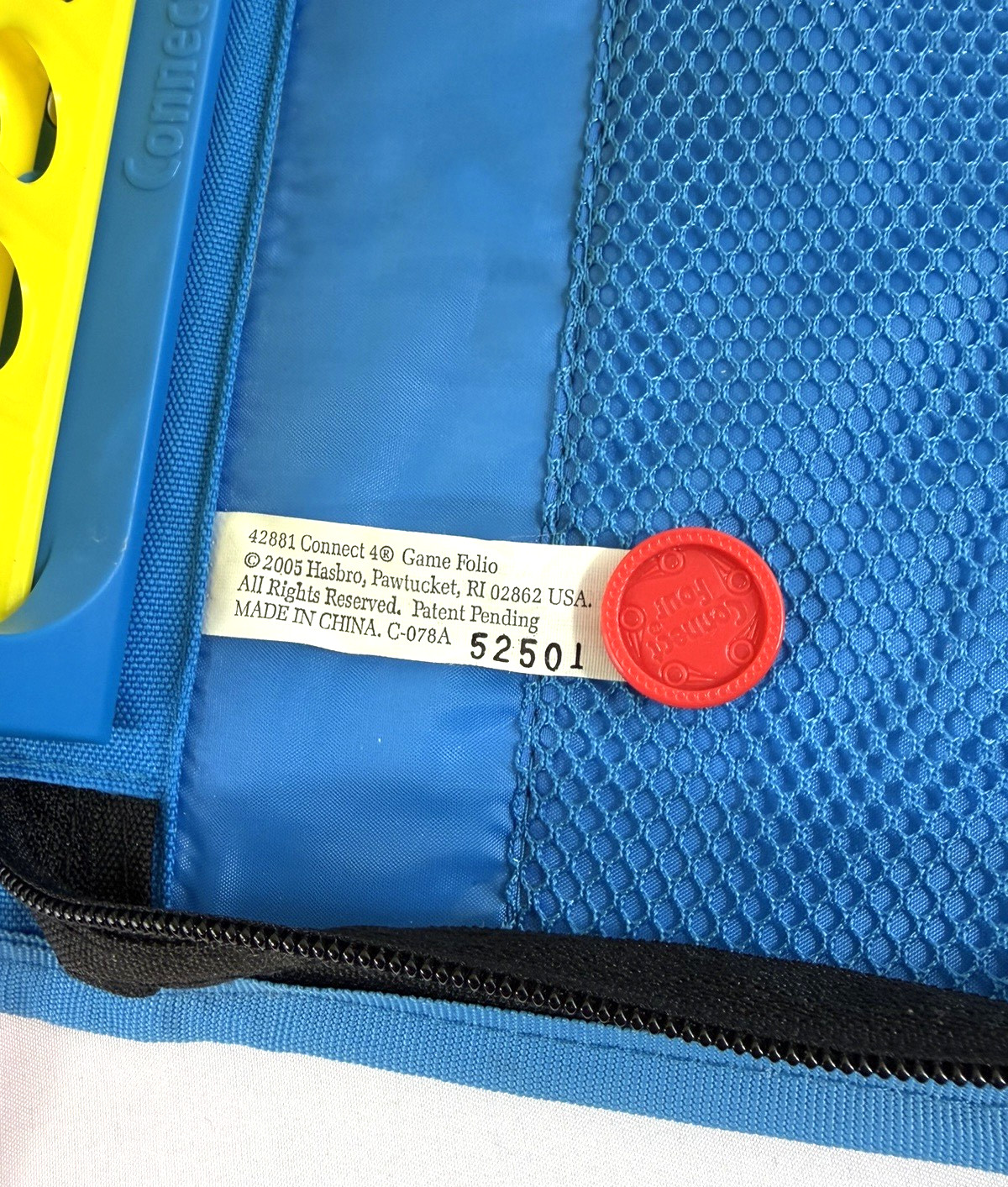 Connect 4 Four Travel Folio Board Game Zipper w Fabric Carrying Case Hasbro